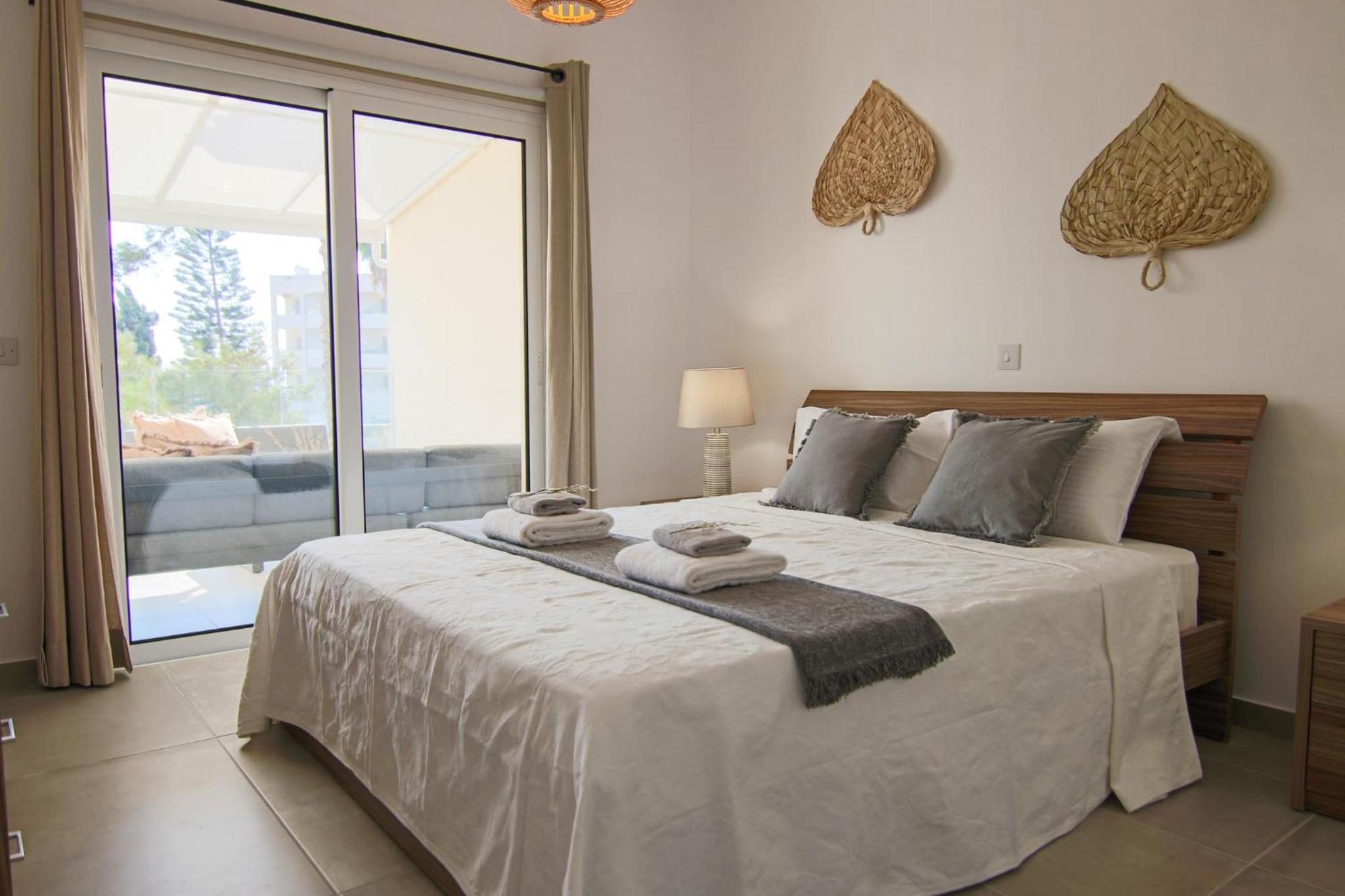 Phaedrus Living Seaview Luxury Flat Limnaria 153