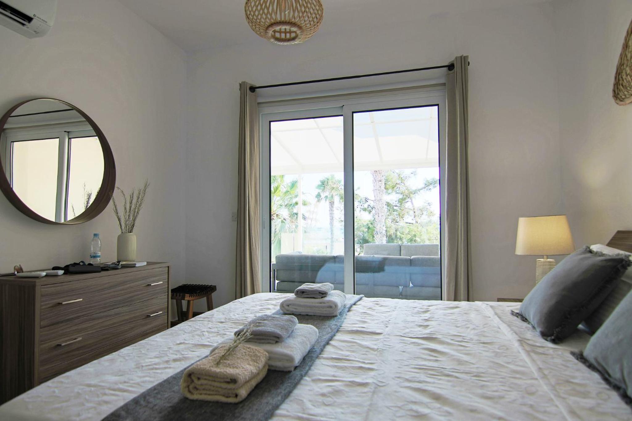 Phaedrus Living Seaview Luxury Flat Limnaria 153