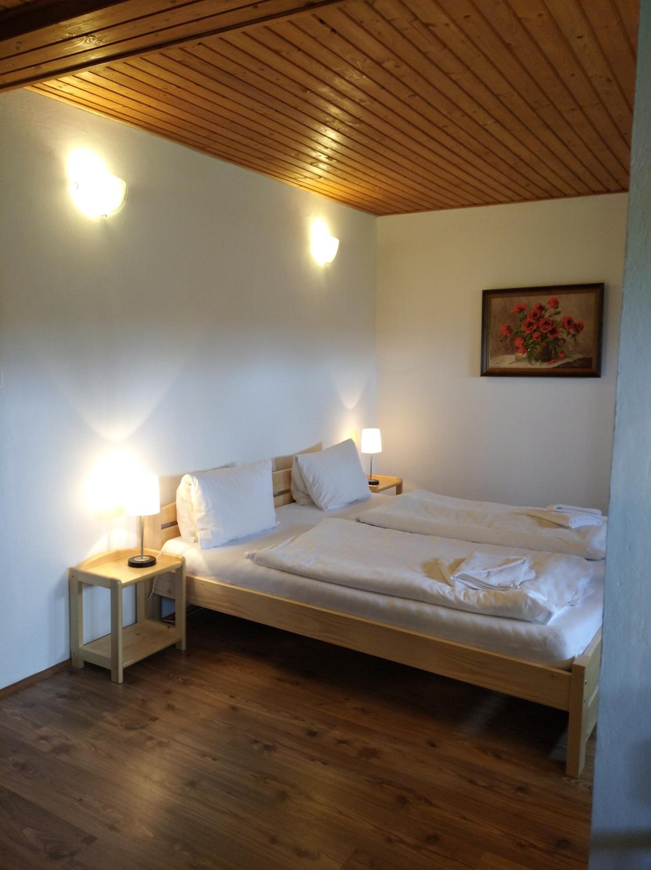 Hotel v Nebi
