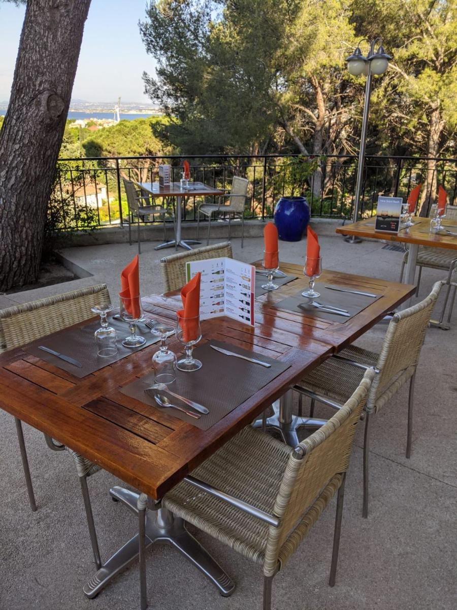 outdoor BBQ area
