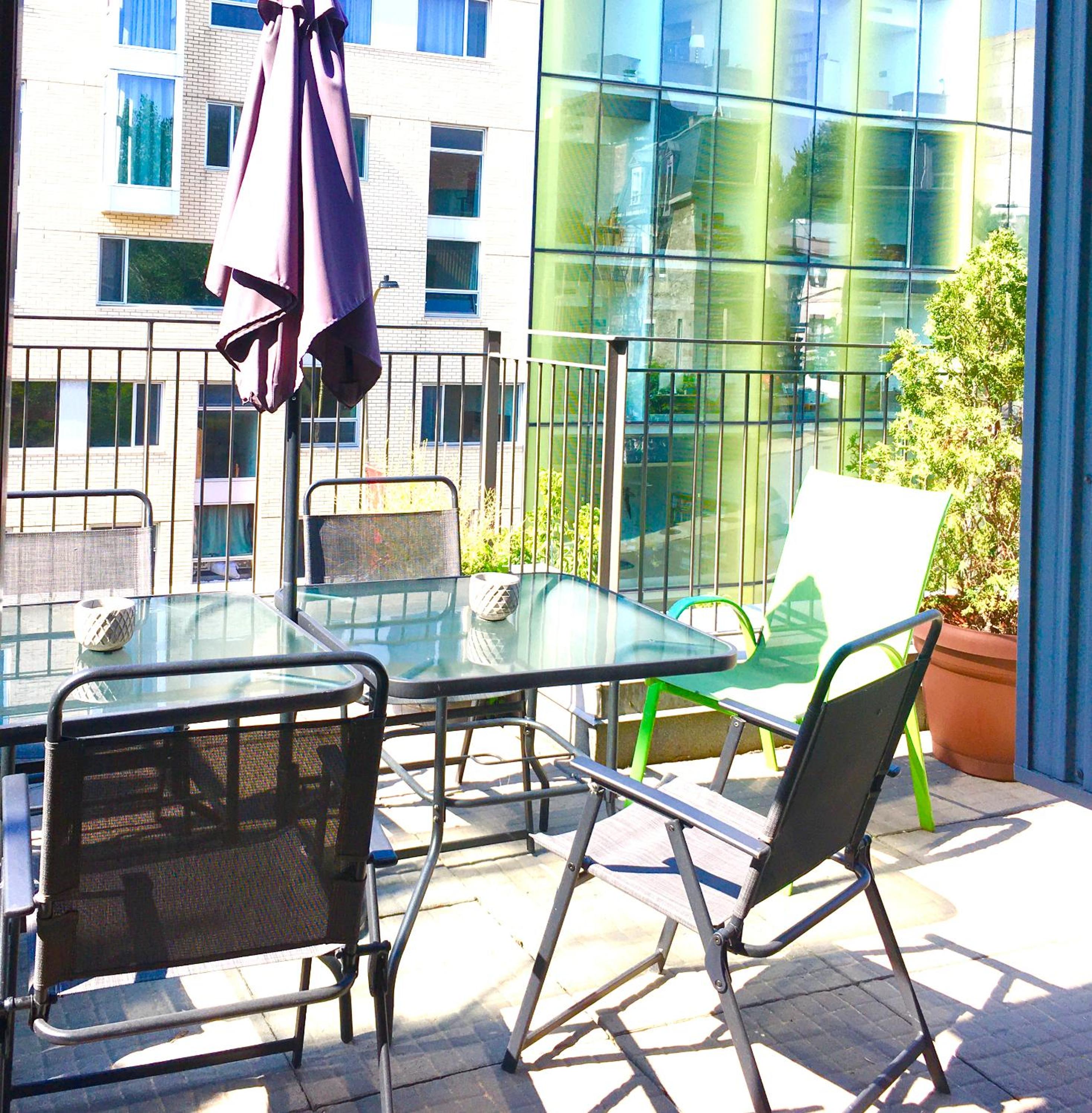 ApartHotelMontreal by Les Terrasses Saint Urbain 2225I2
