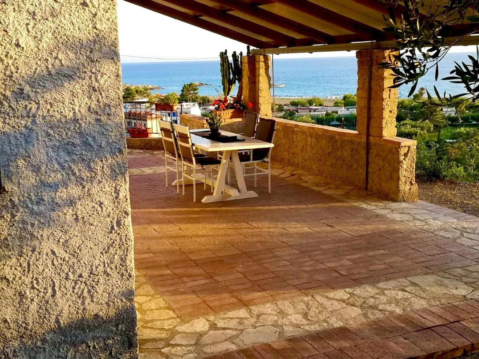 Villa Lo Scoglio photo 2