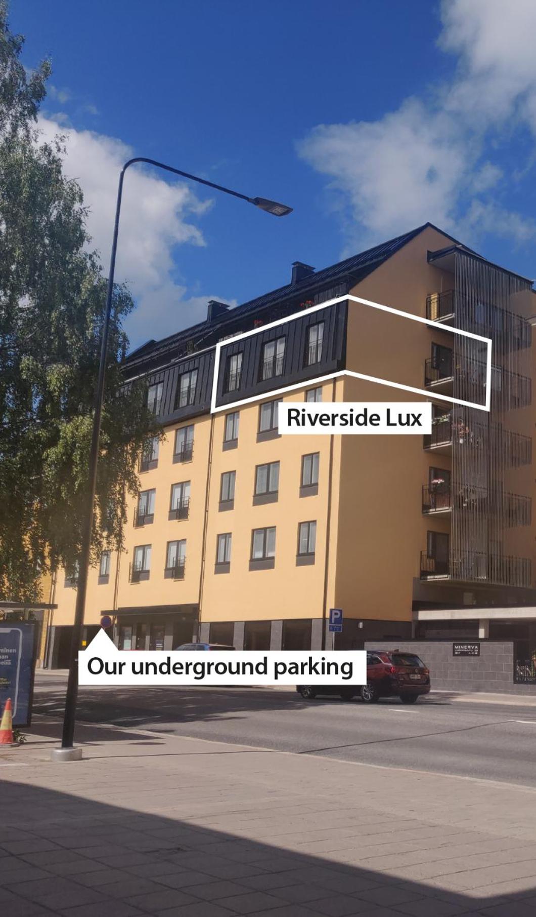 Hotel Riverside Lux with 2 bedrooms, Car Park garage and Sauna - Image 1