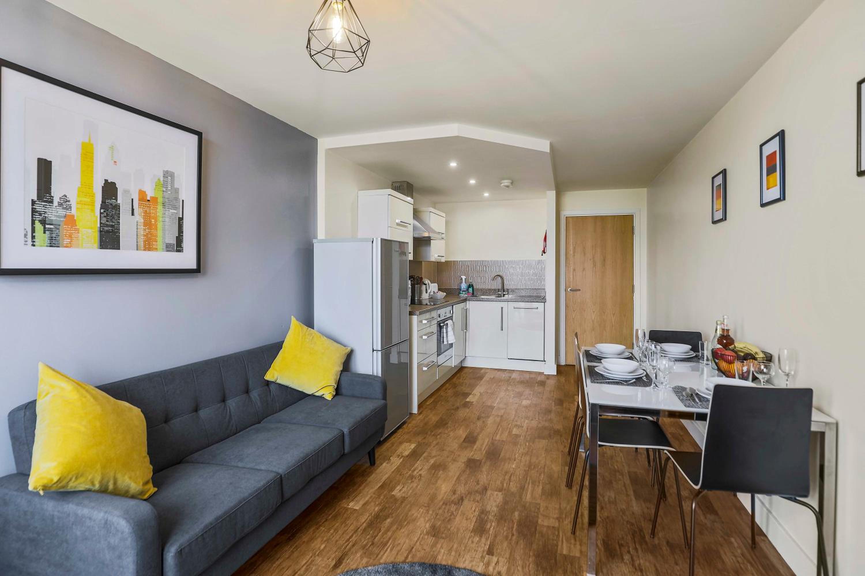 UR STAY Apartments Leicester view 4