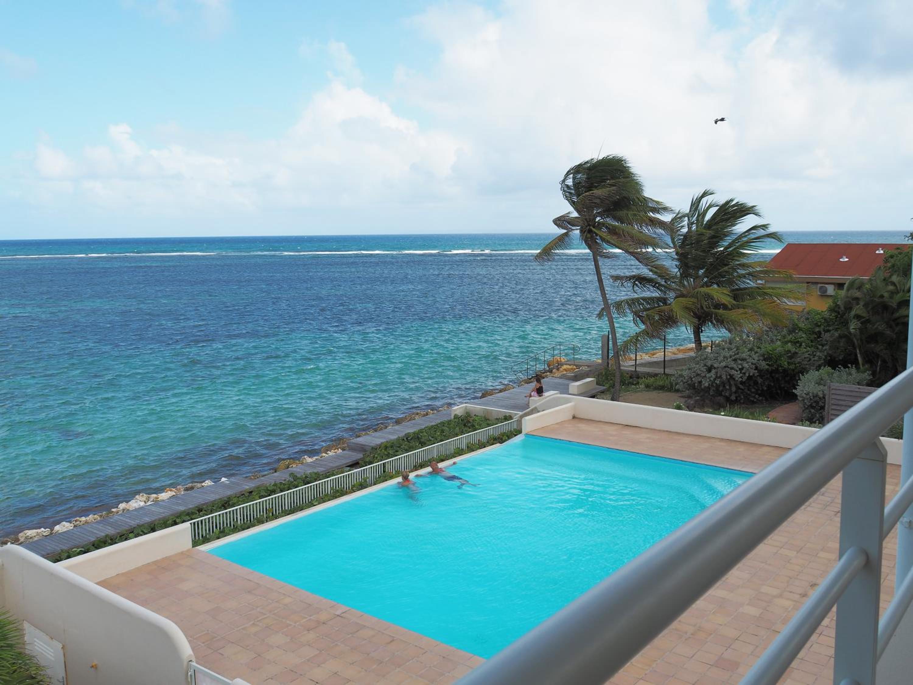 Appartement cosy, les pieds dans l'eau ! view 2