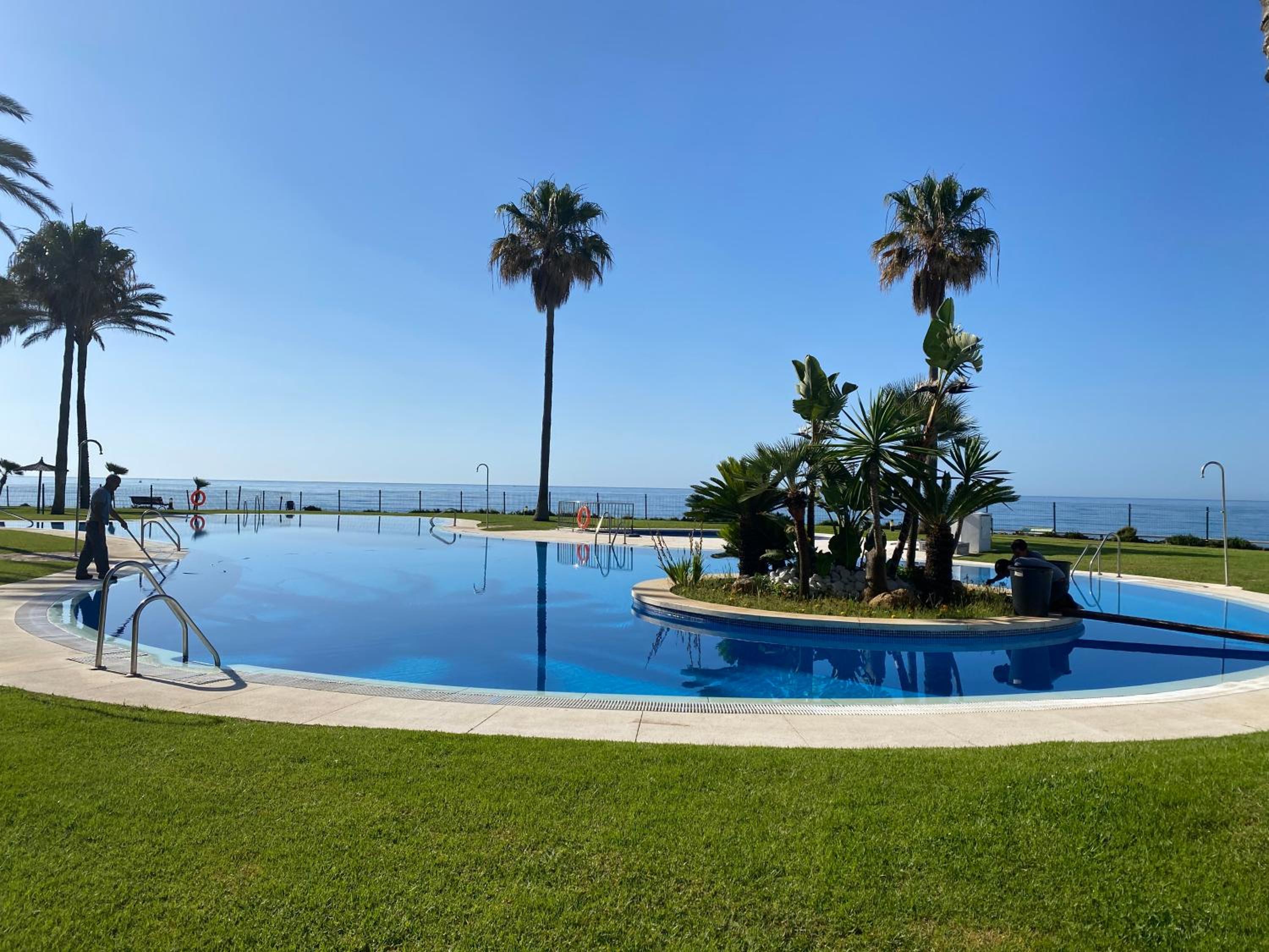 Hotel Mi Capricho Apartment with Sea Views and Gardens - Image 1