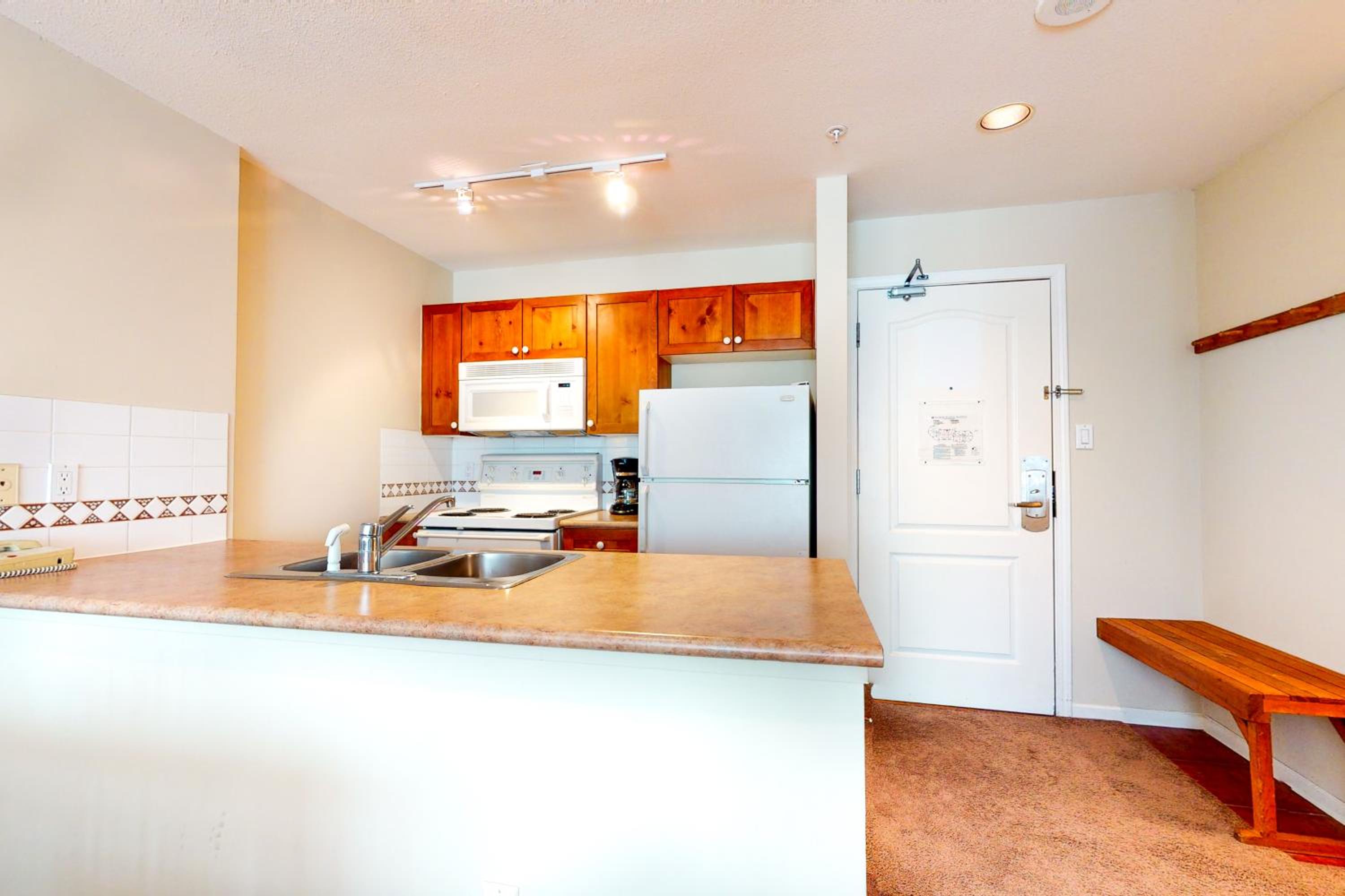 Town Plaza, Unit 256