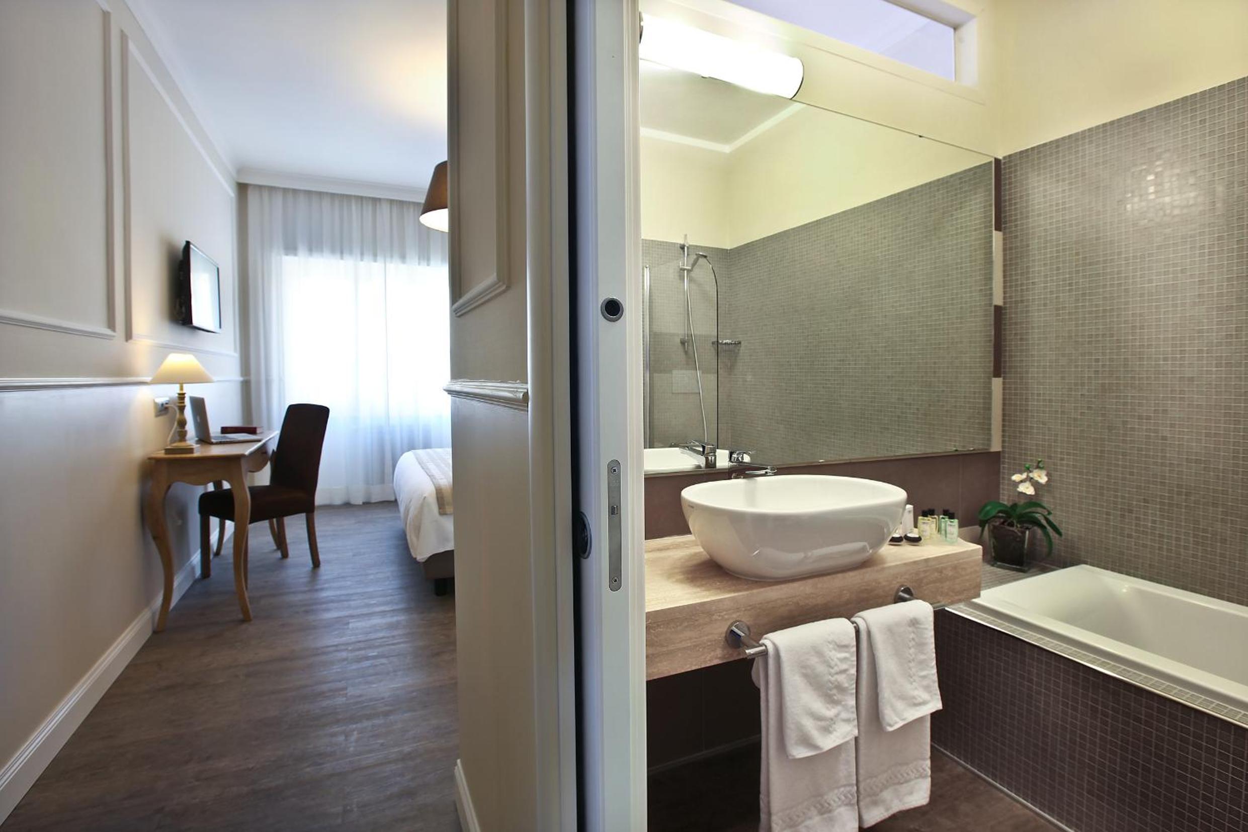 hotel room