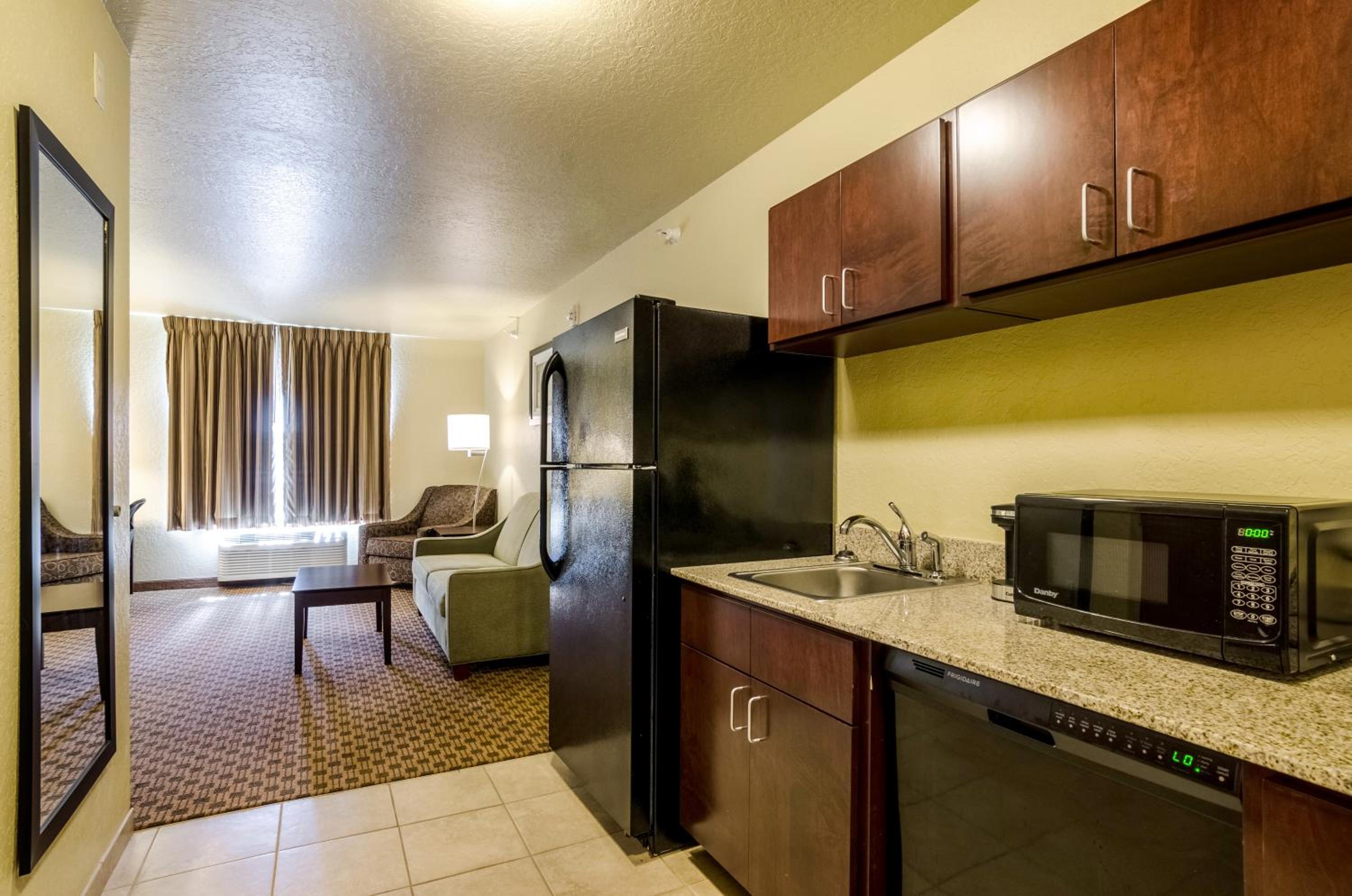 Cobblestone Inn & Suites Cambridge