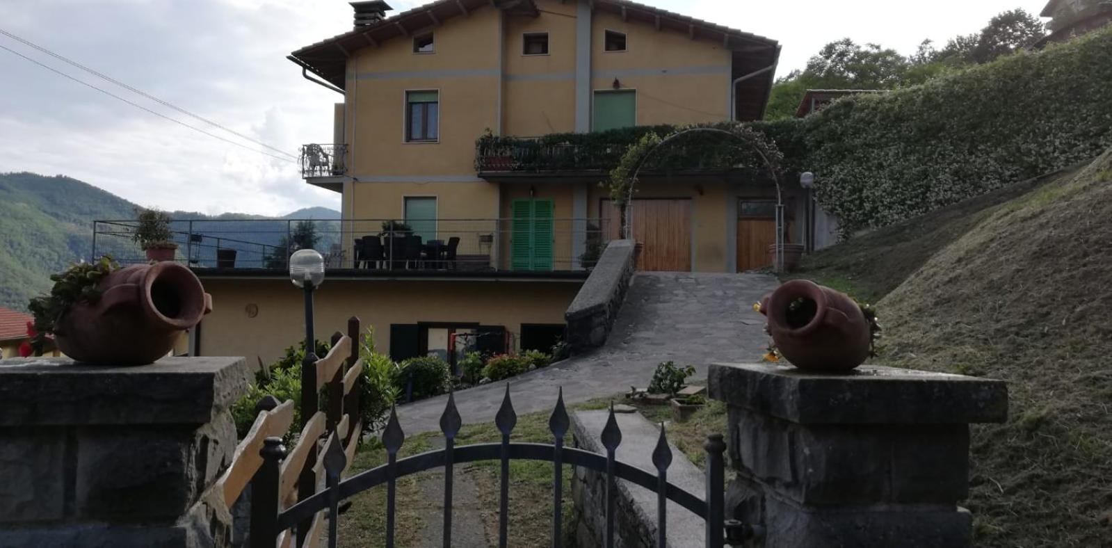 La Tana di Brocciolino view 2