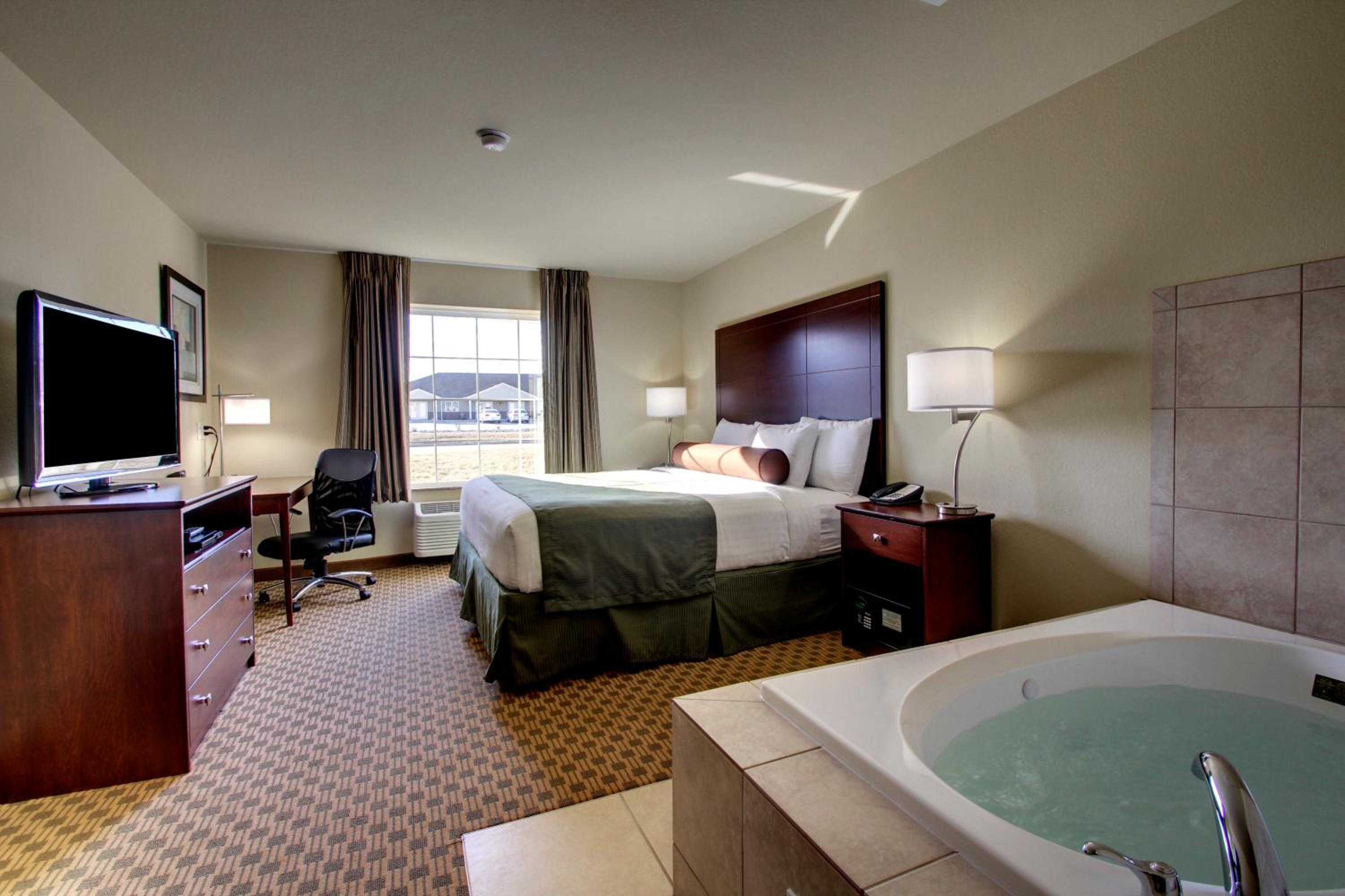 Cobblestone Inn & Suites - Carrington view 2