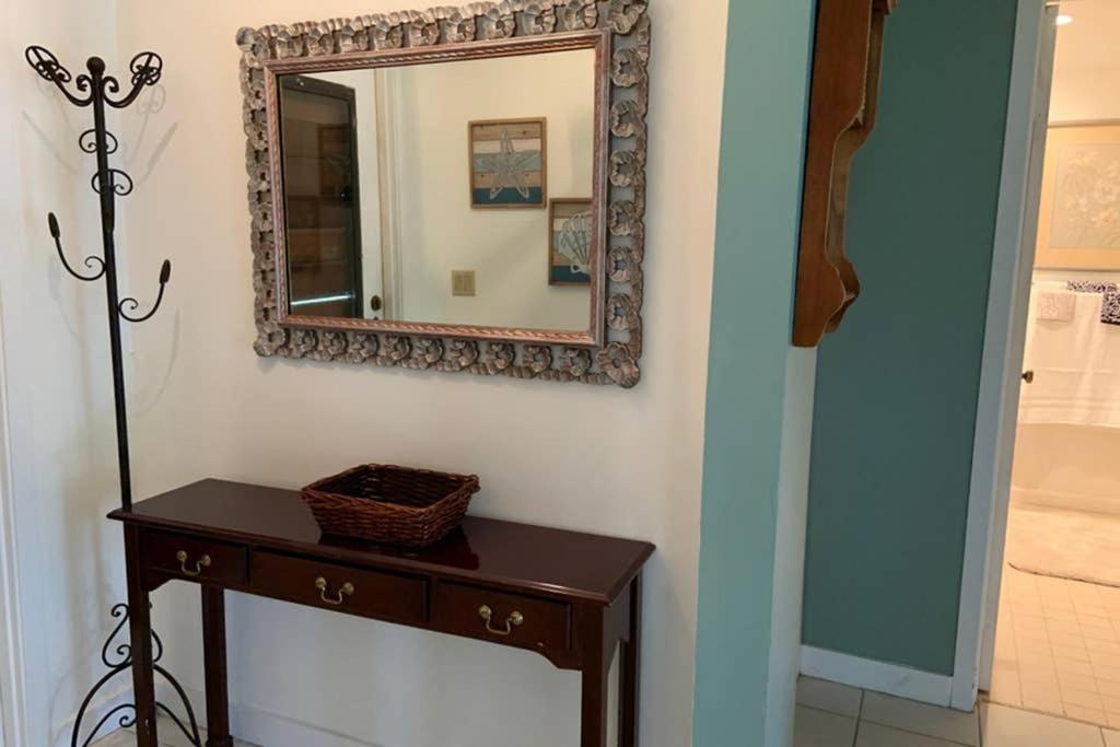 PGA National Resort Golf Villa - Pool Side Executive Two Bedroom First Floor - Property Image 14