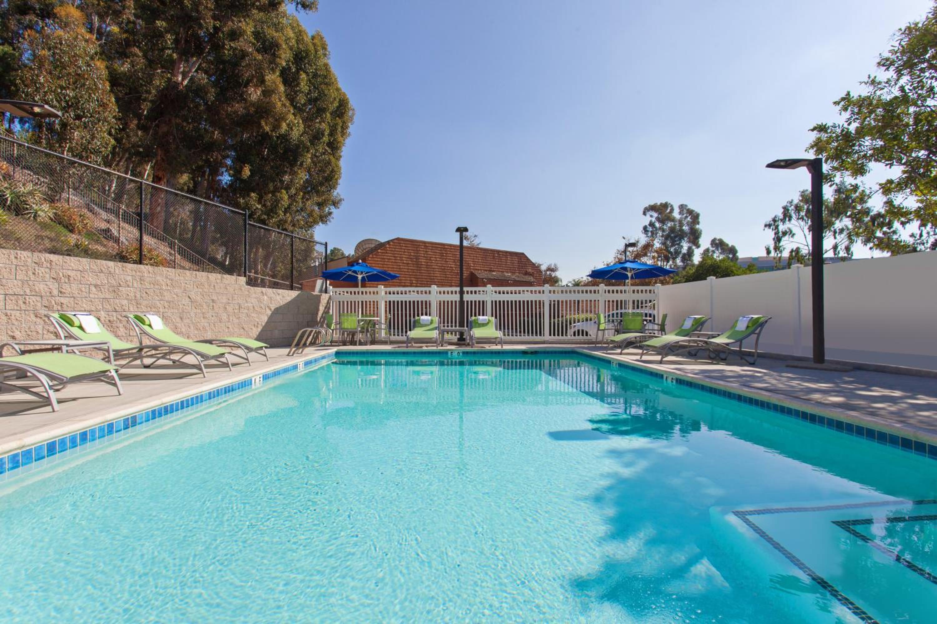 Holiday Inn Express Mira Mesa San Diego, an IHG Hotel - Property Image 40