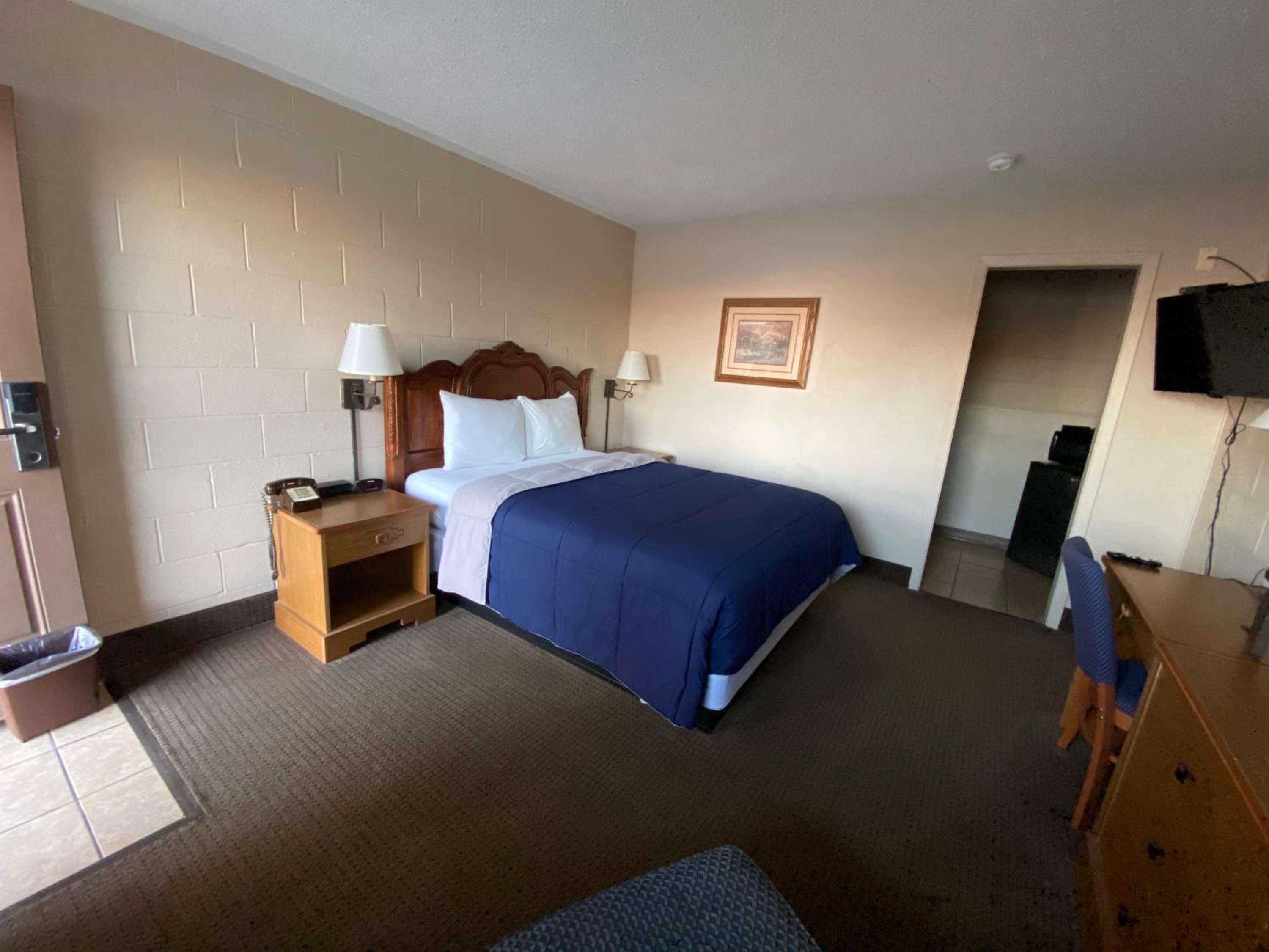 Dodge City Vacations - Regency Inn - Property Image 25