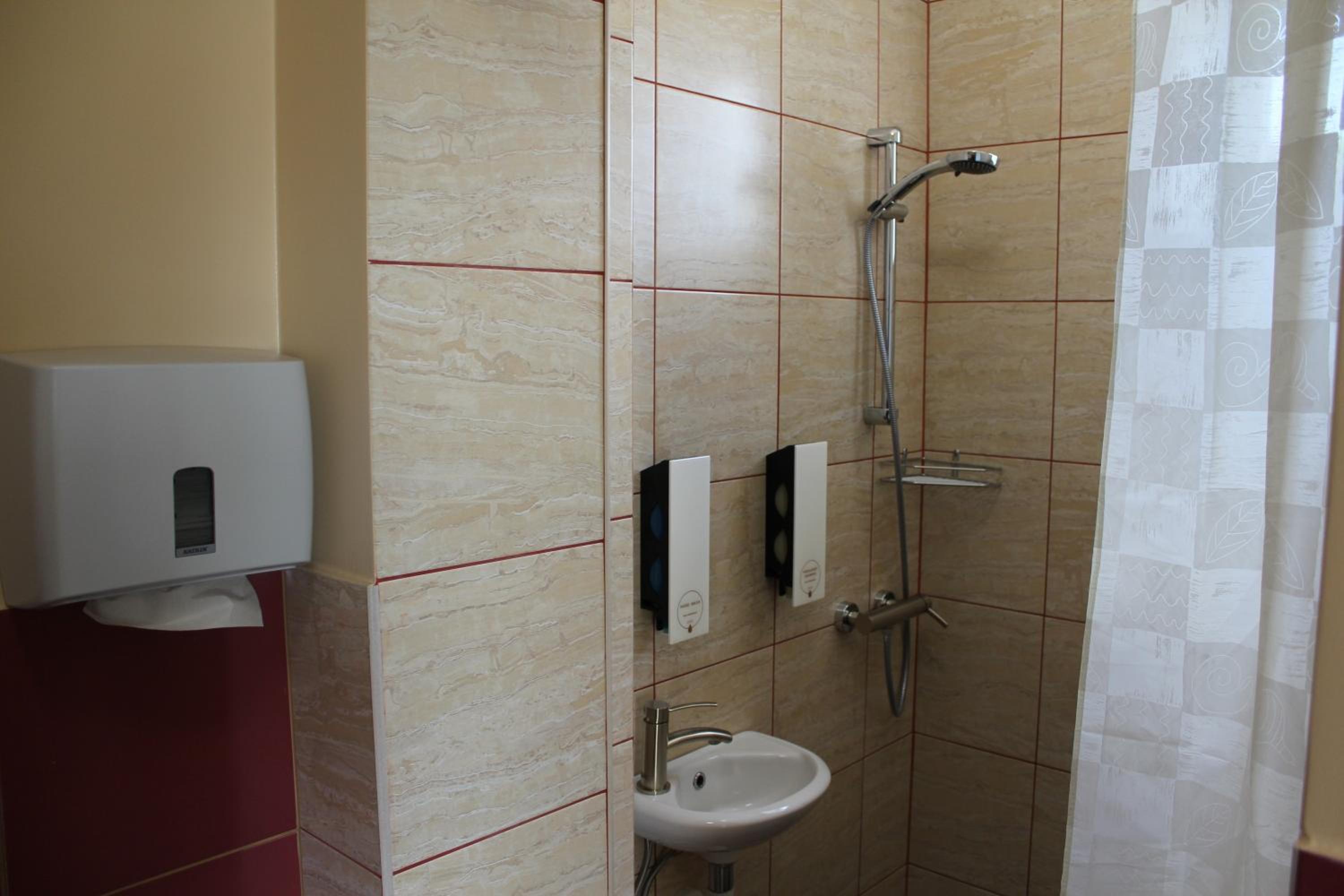 Photo 16