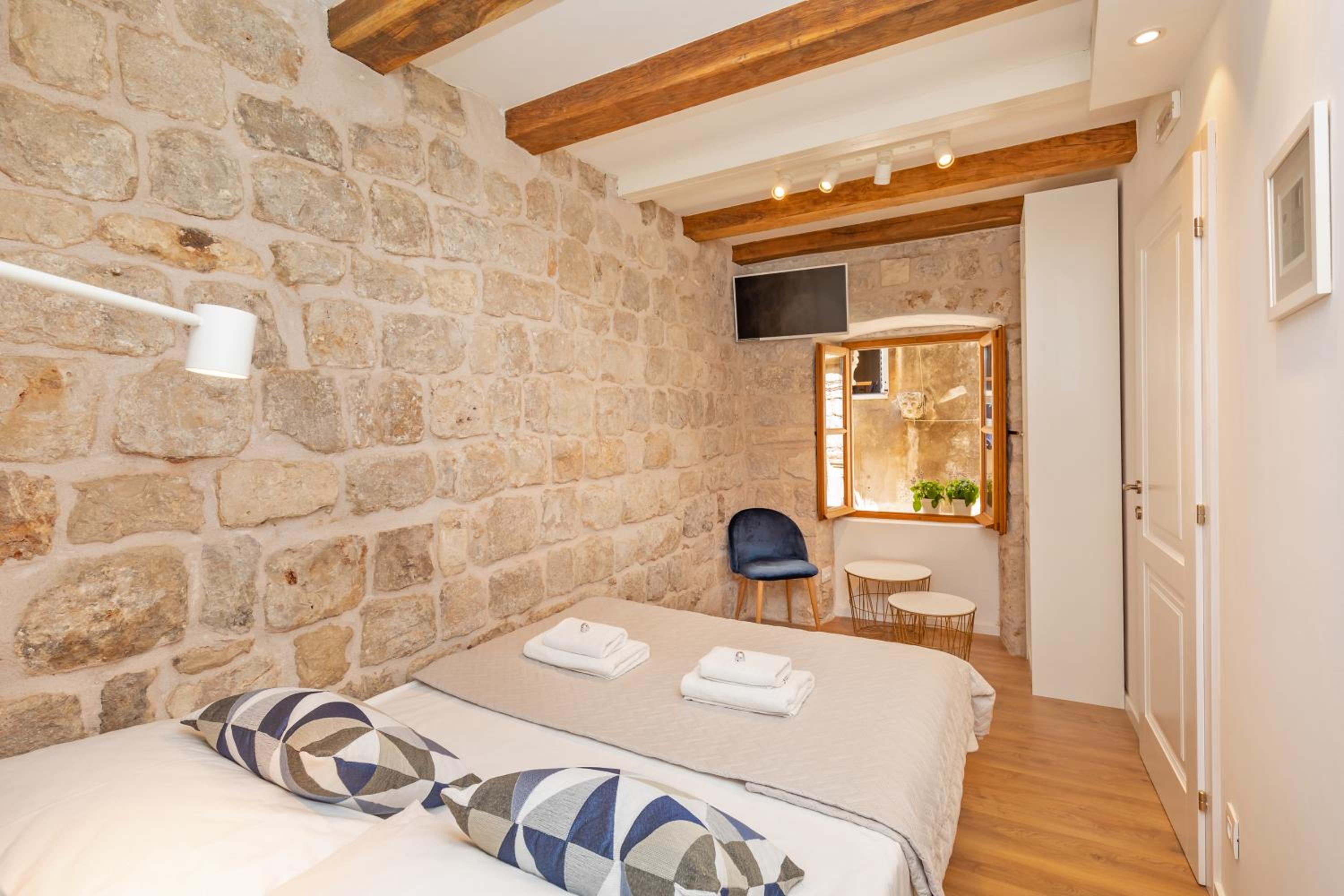 Live Laugh Love Dubrovnik Luxury Rooms