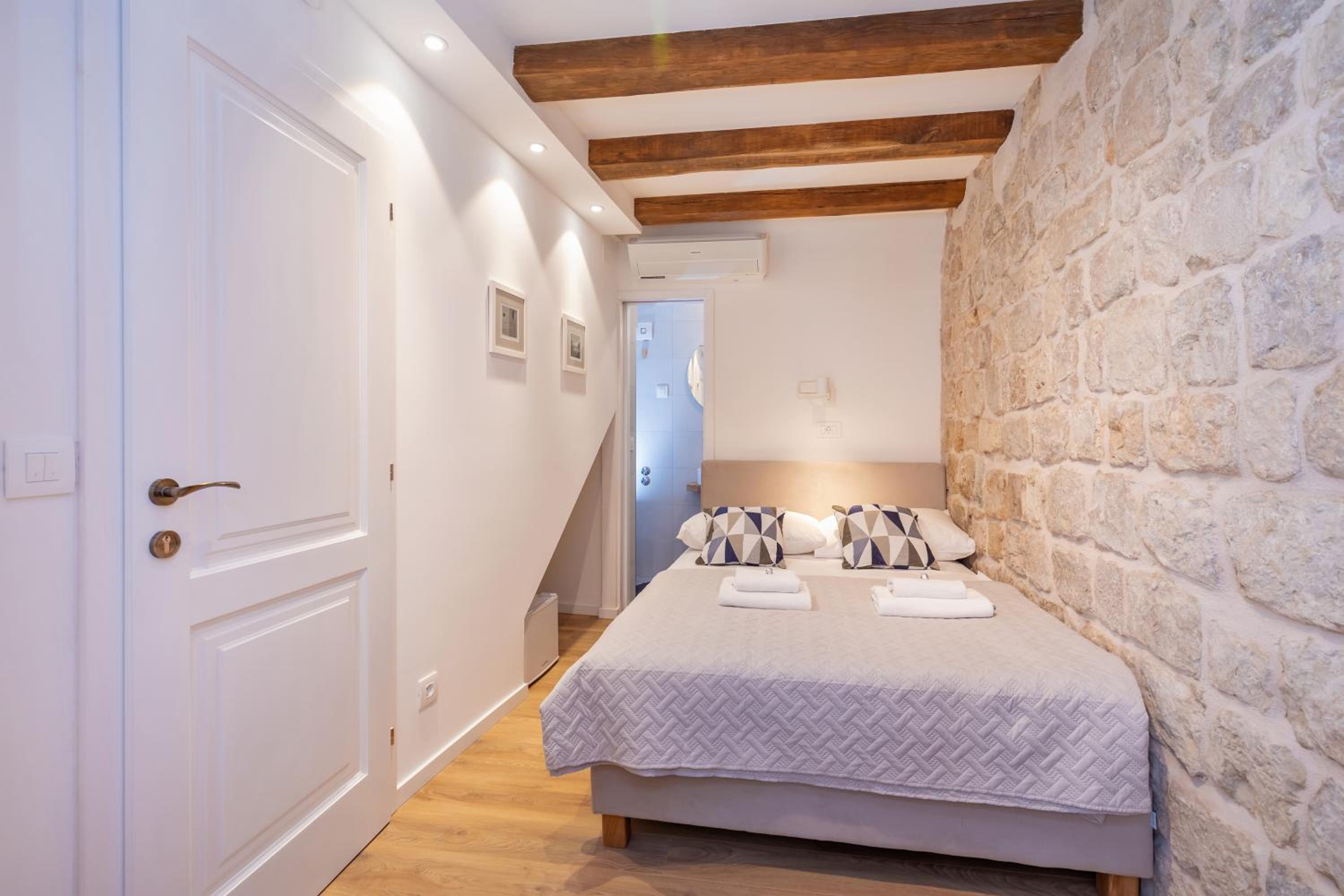 Live Laugh Love Dubrovnik Luxury Rooms