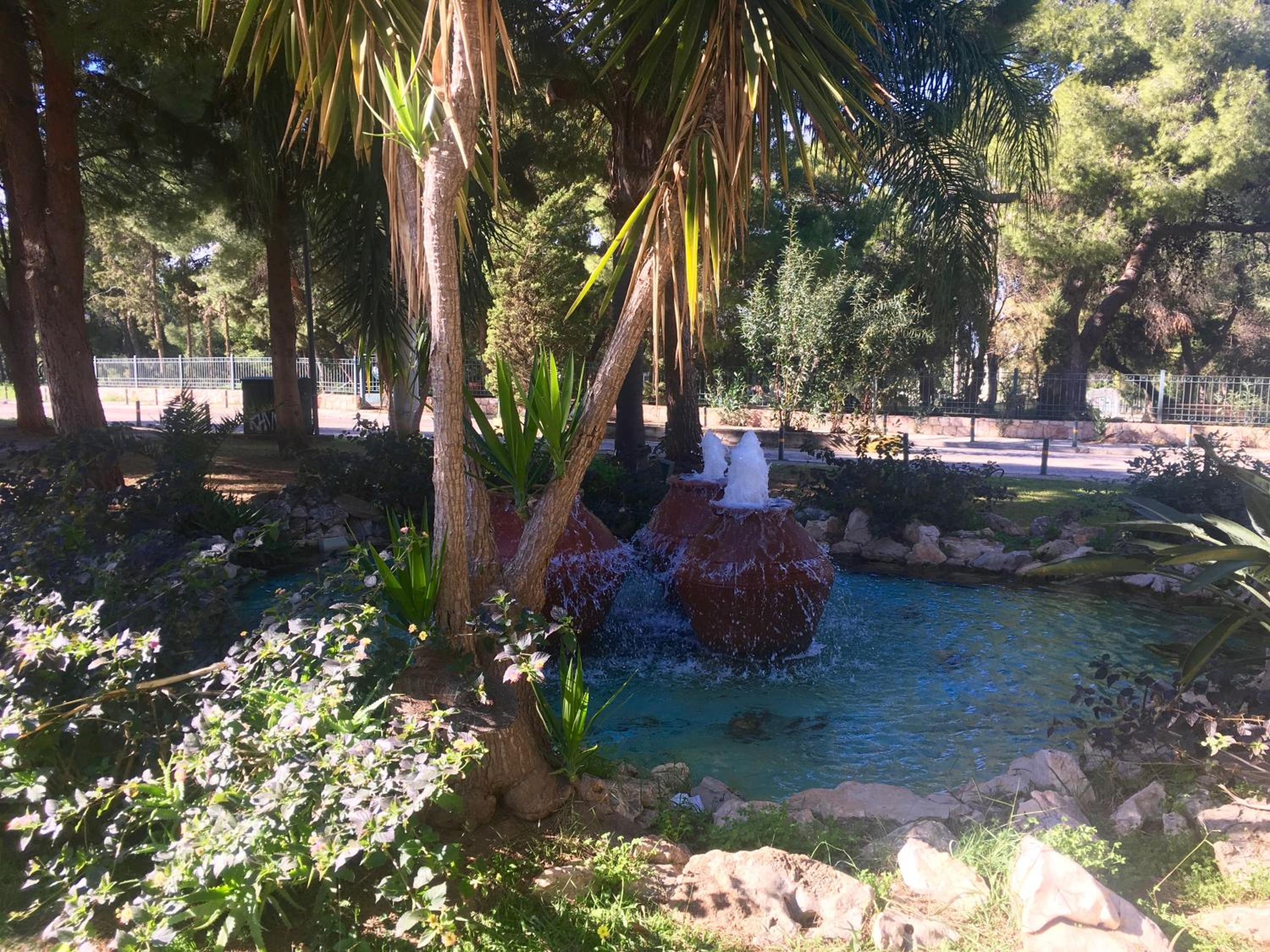 A2 Cute Vouliagmeni Apt in a Unique Spot