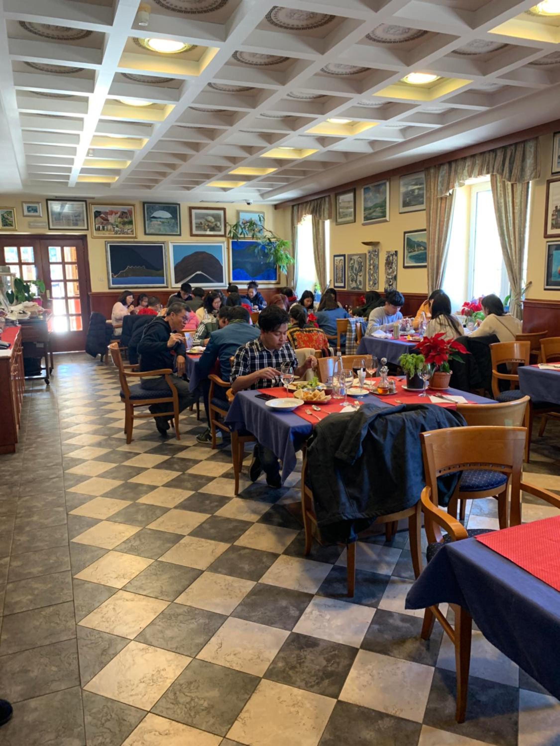 dining
