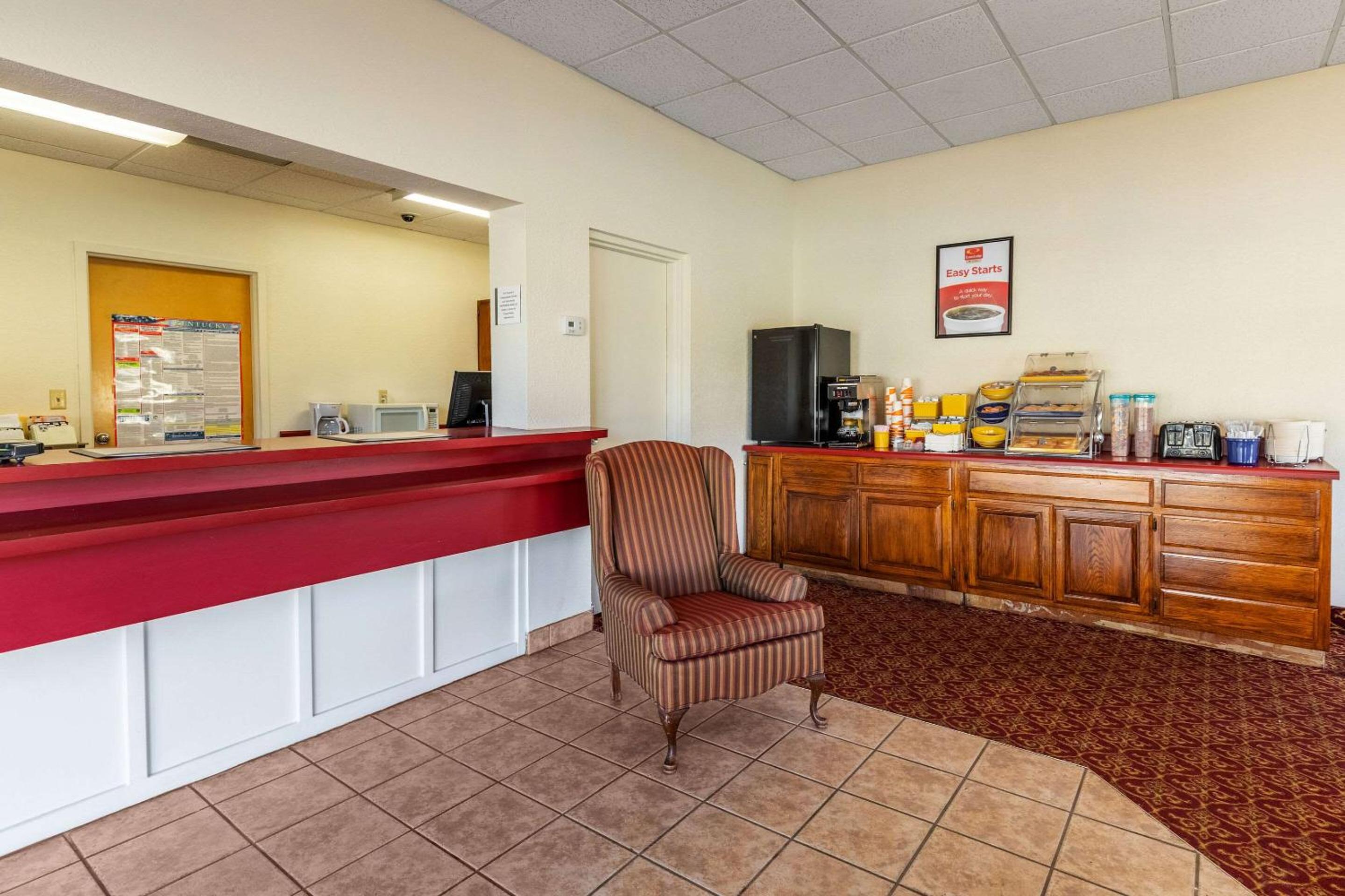 Econo Lodge Middlesboro view 4