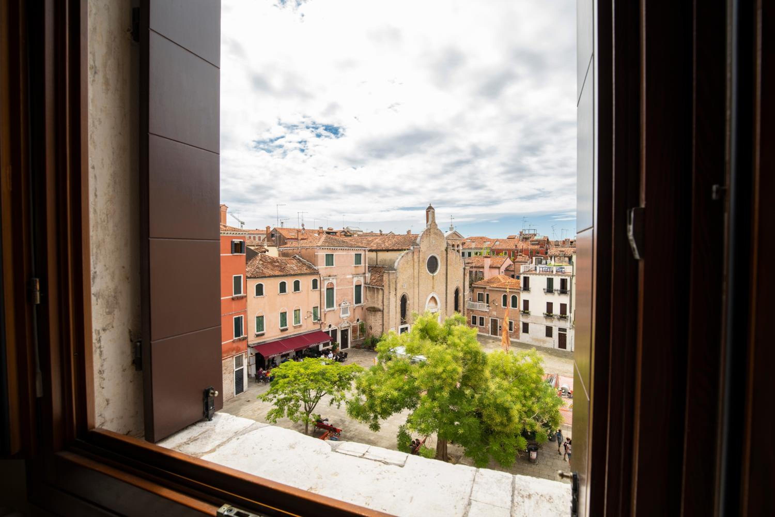 Doge Morosini Palace by Wonderful Italy photo 4