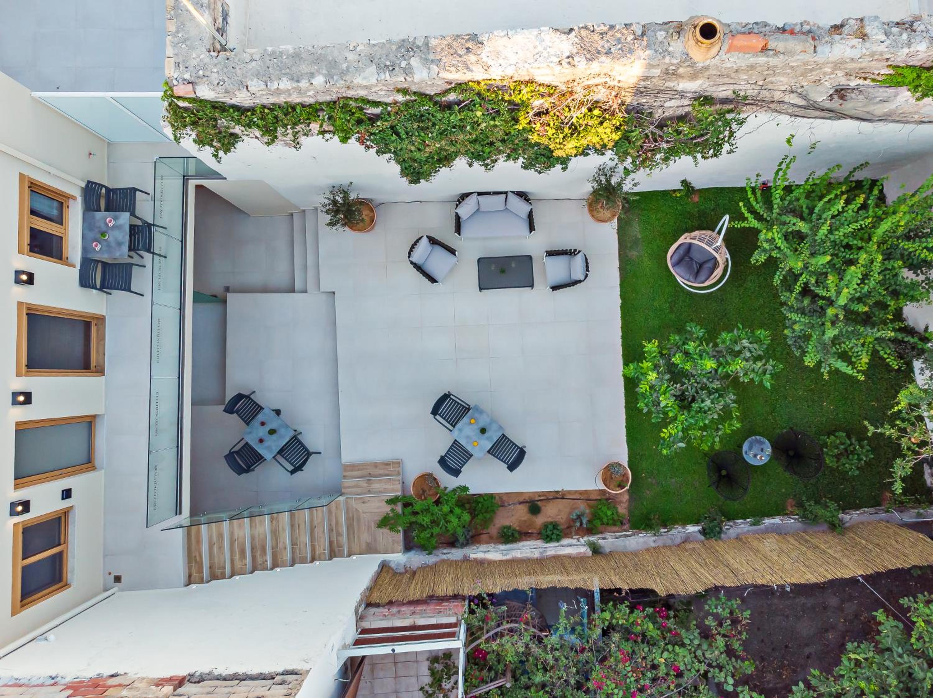 Erotokritos City Luxury Suites