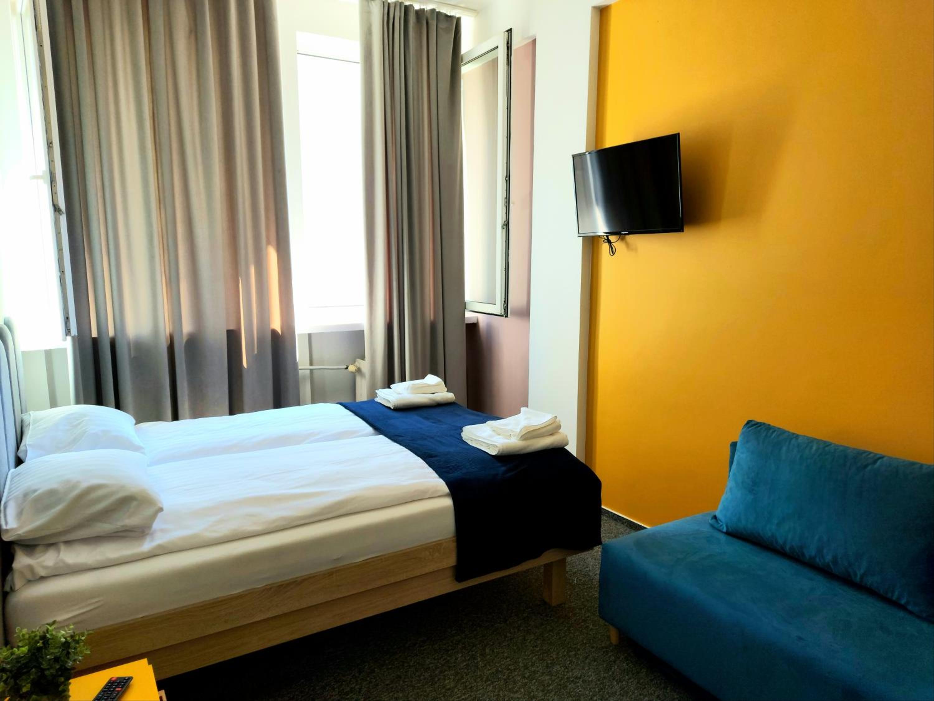 Bello ApartHostel Private Rooms