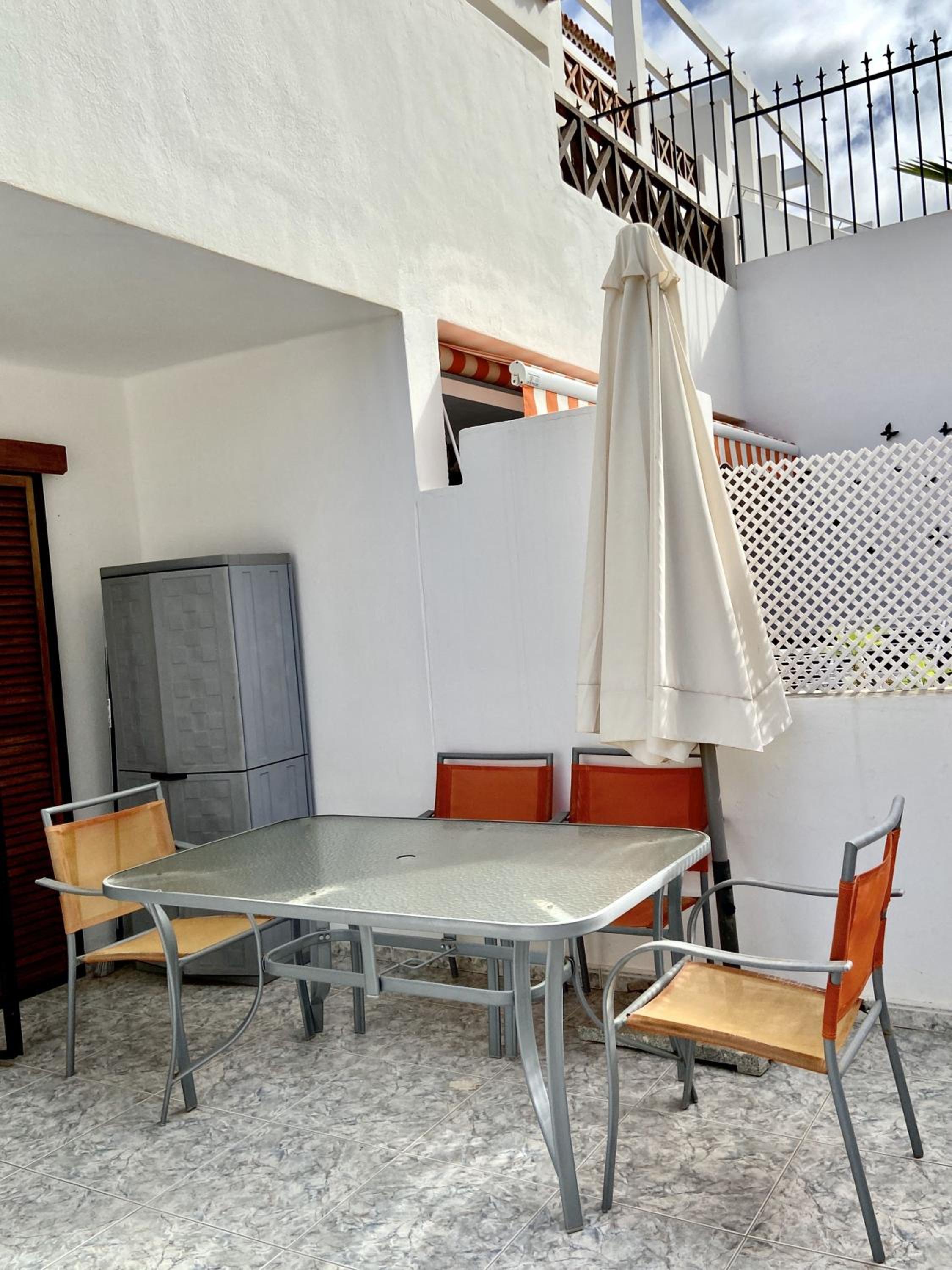 Victoria Court Modern 1 Bed Apartment Los Cristianos Tenerife view 5