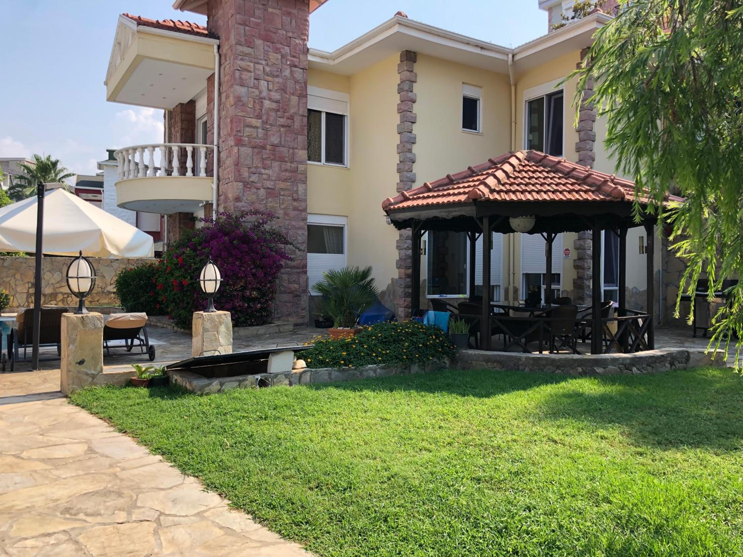 Dreamhome - Image 40