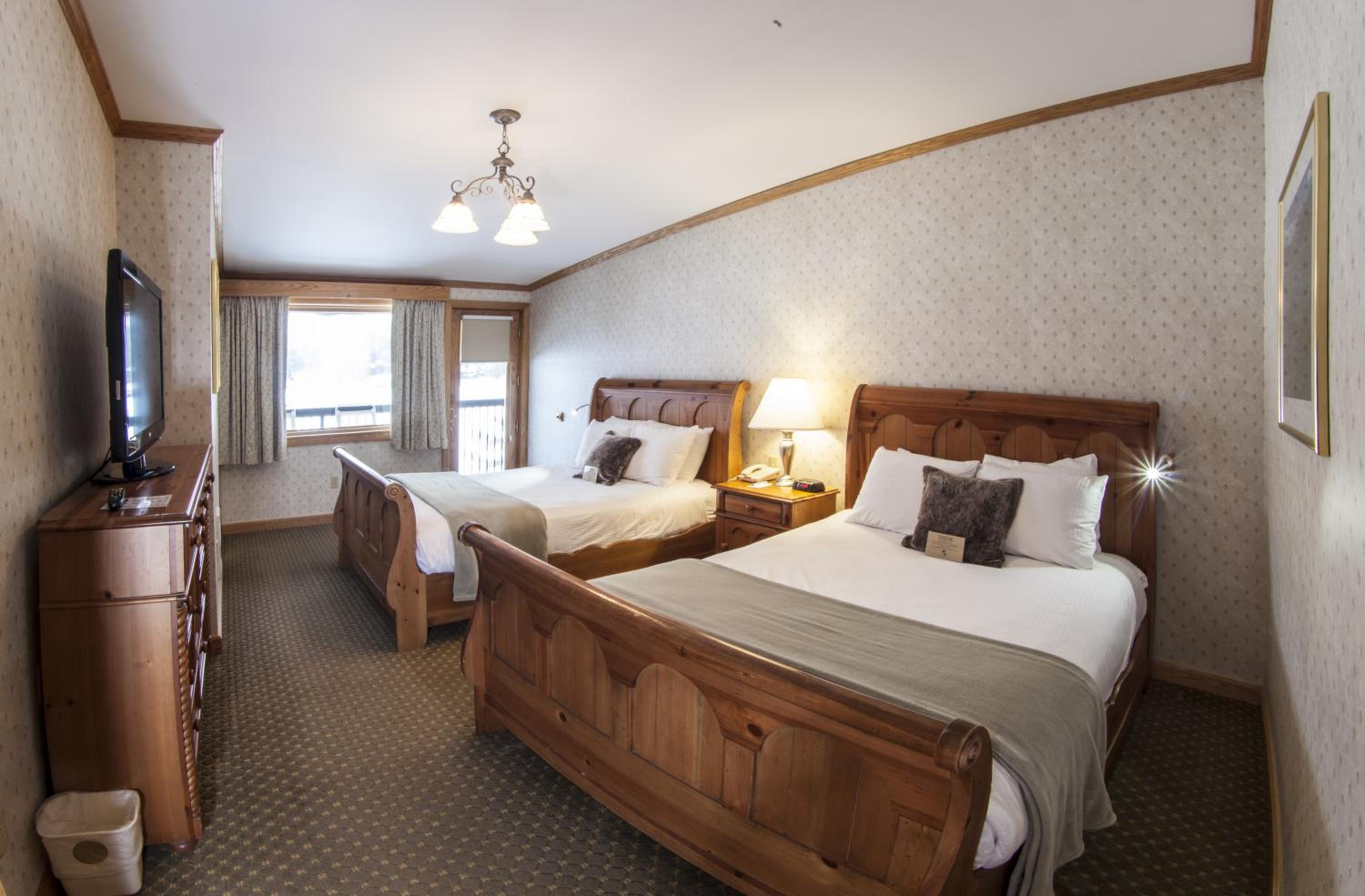 Golden Arrow Lakeside Resort