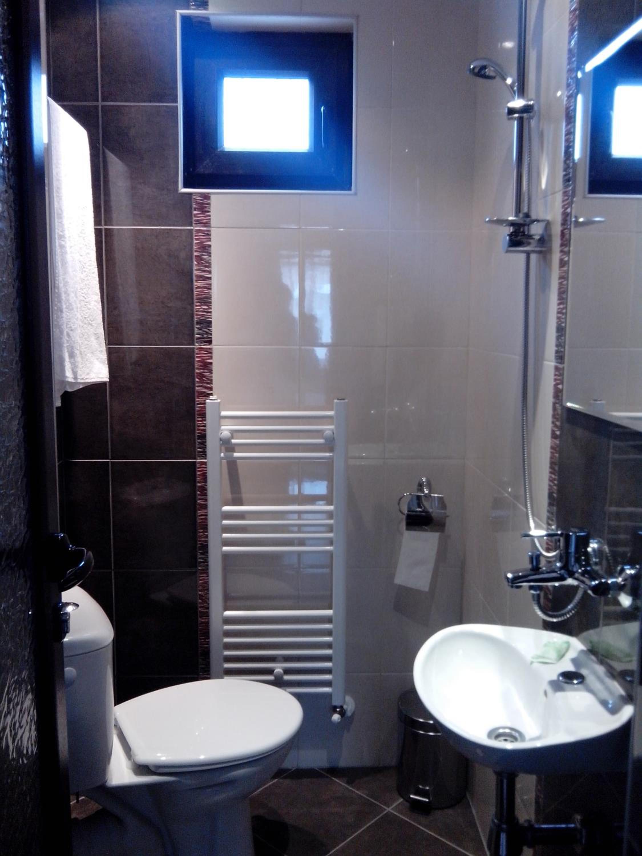 Advel Guest House