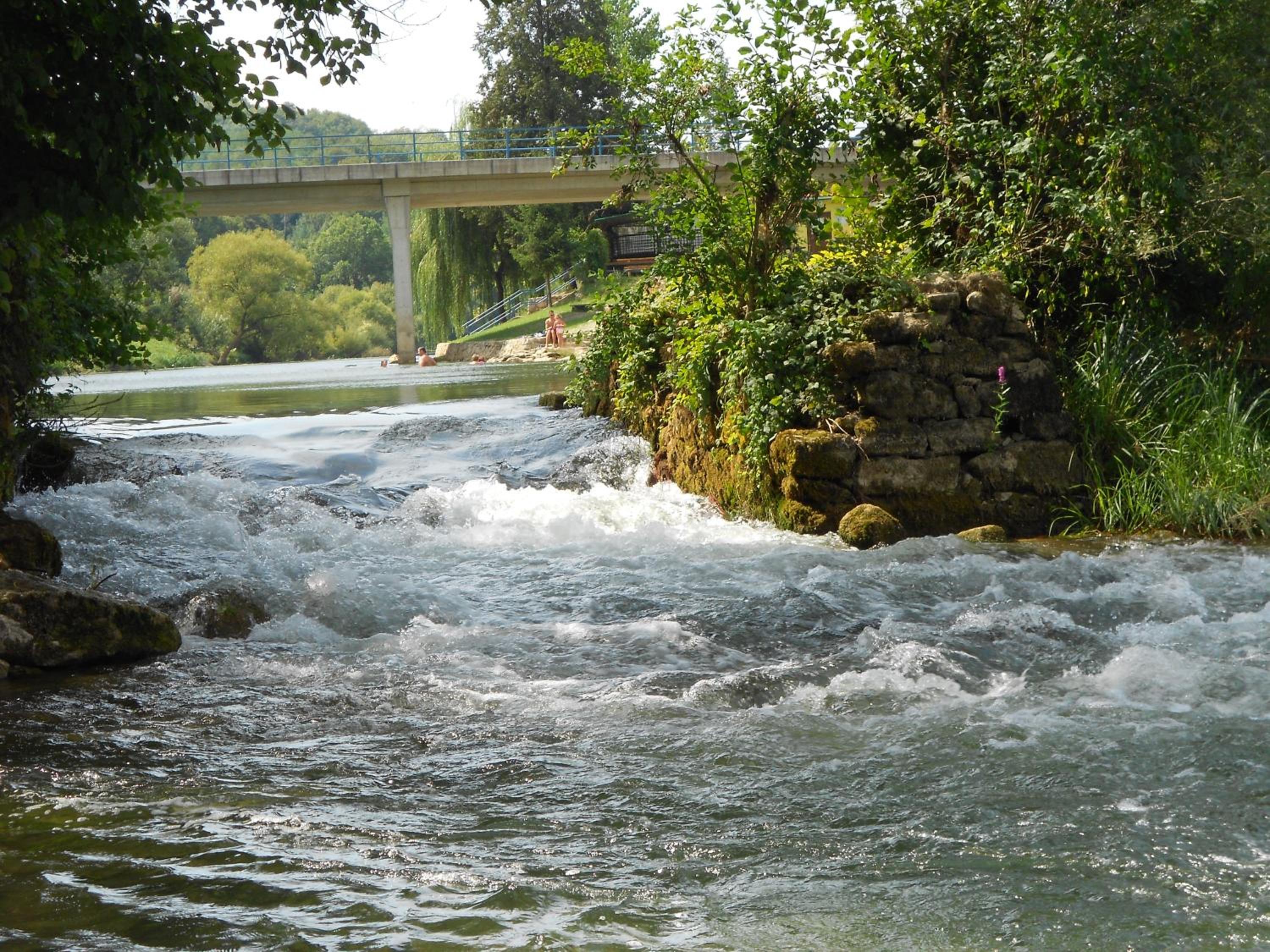 Traditional houses Korana river
