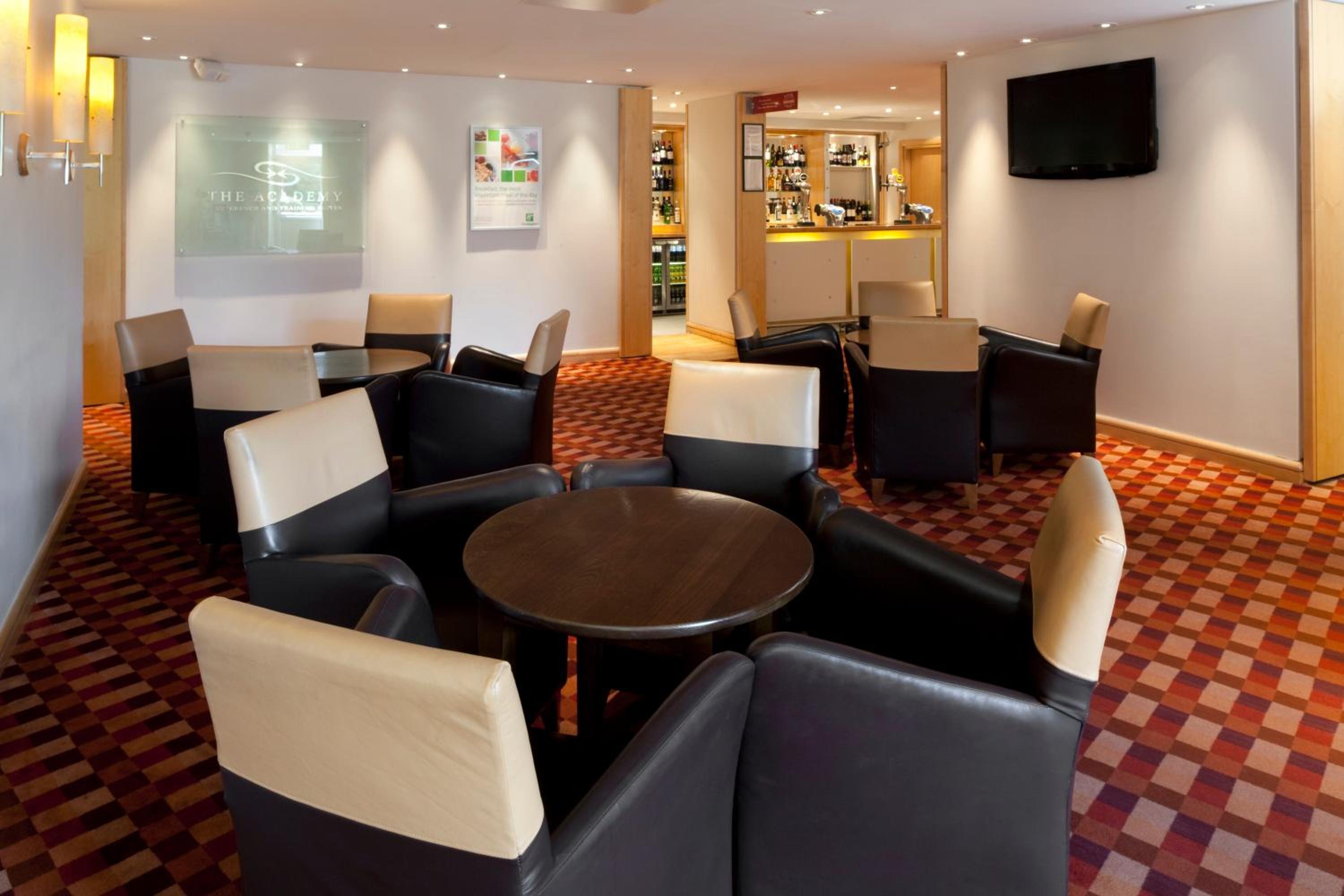 Basingstoke Vacations - Holiday Inn Basingstoke, an IHG Hotel - Property Image 2