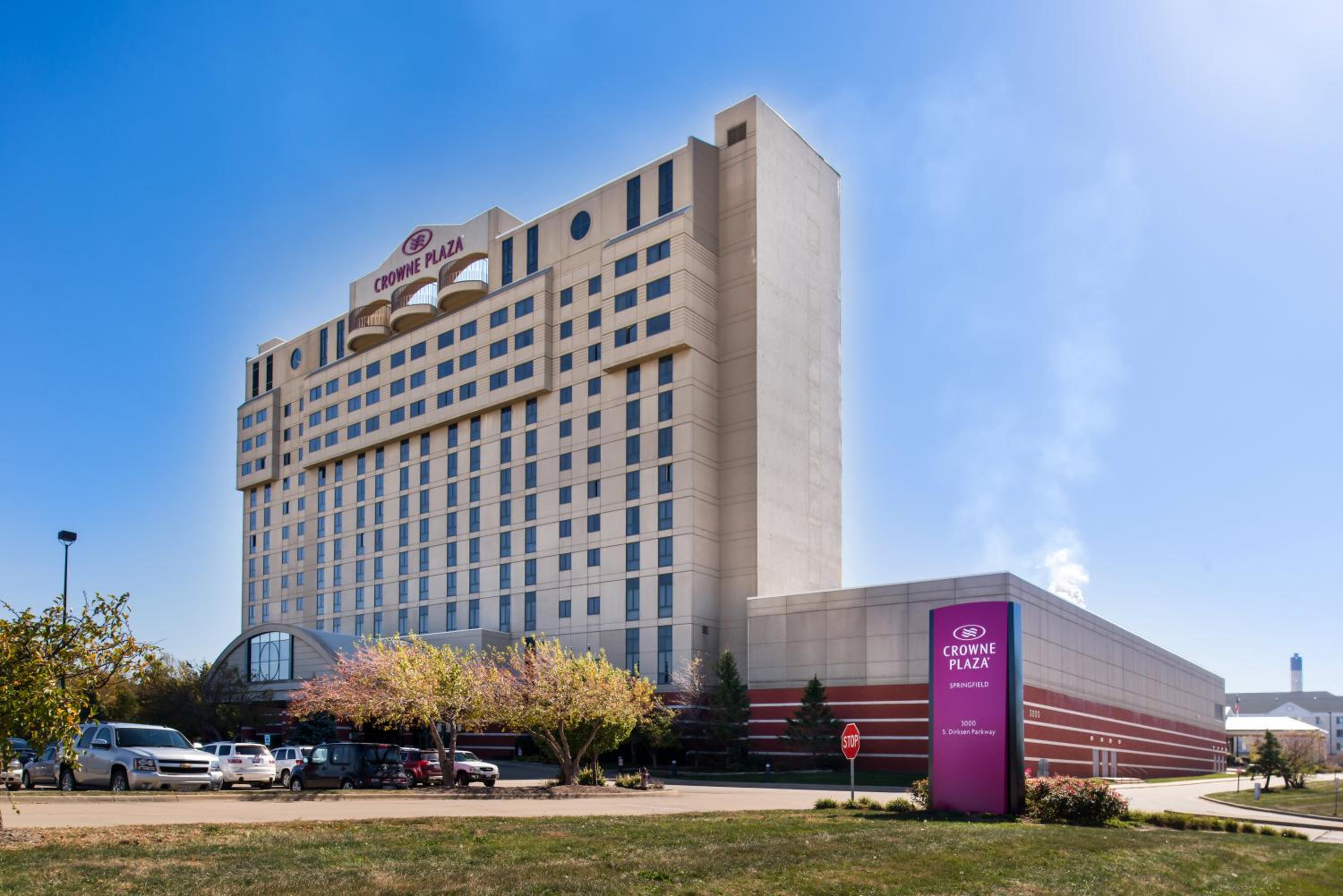 Hotel Crowne Plaza Springfield Convention Center, an IHG Hotel - Image 1