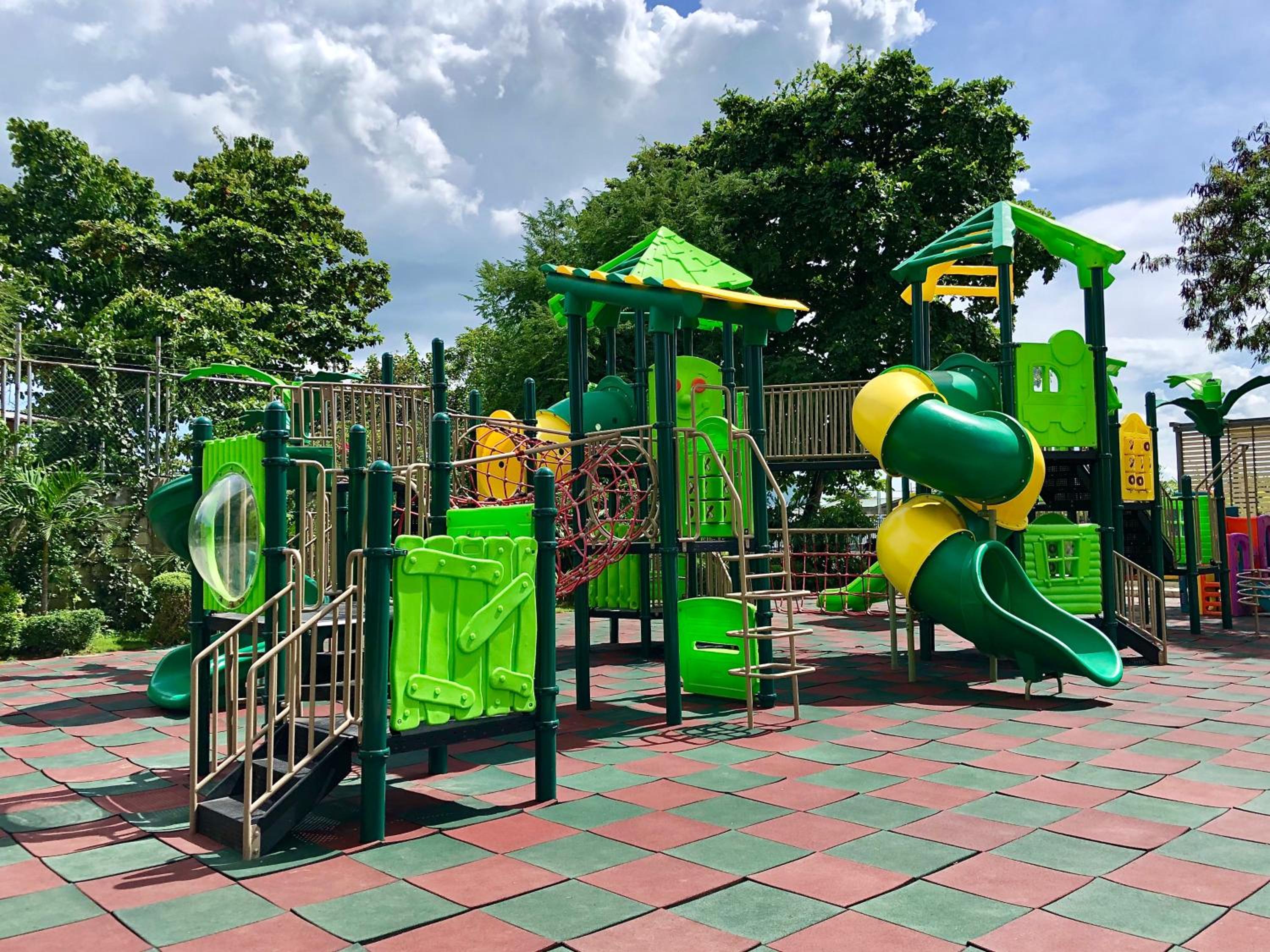 Condo w/ Balcony Near Mactan International Airport, Mactan - 10