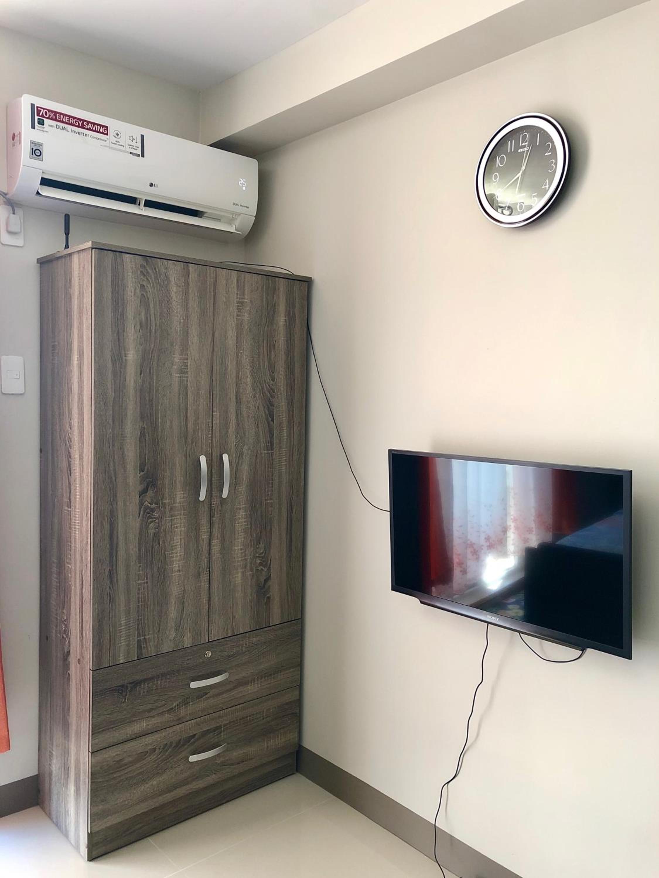 Condo w/ Balcony Near Mactan International Airport, Mactan - 20
