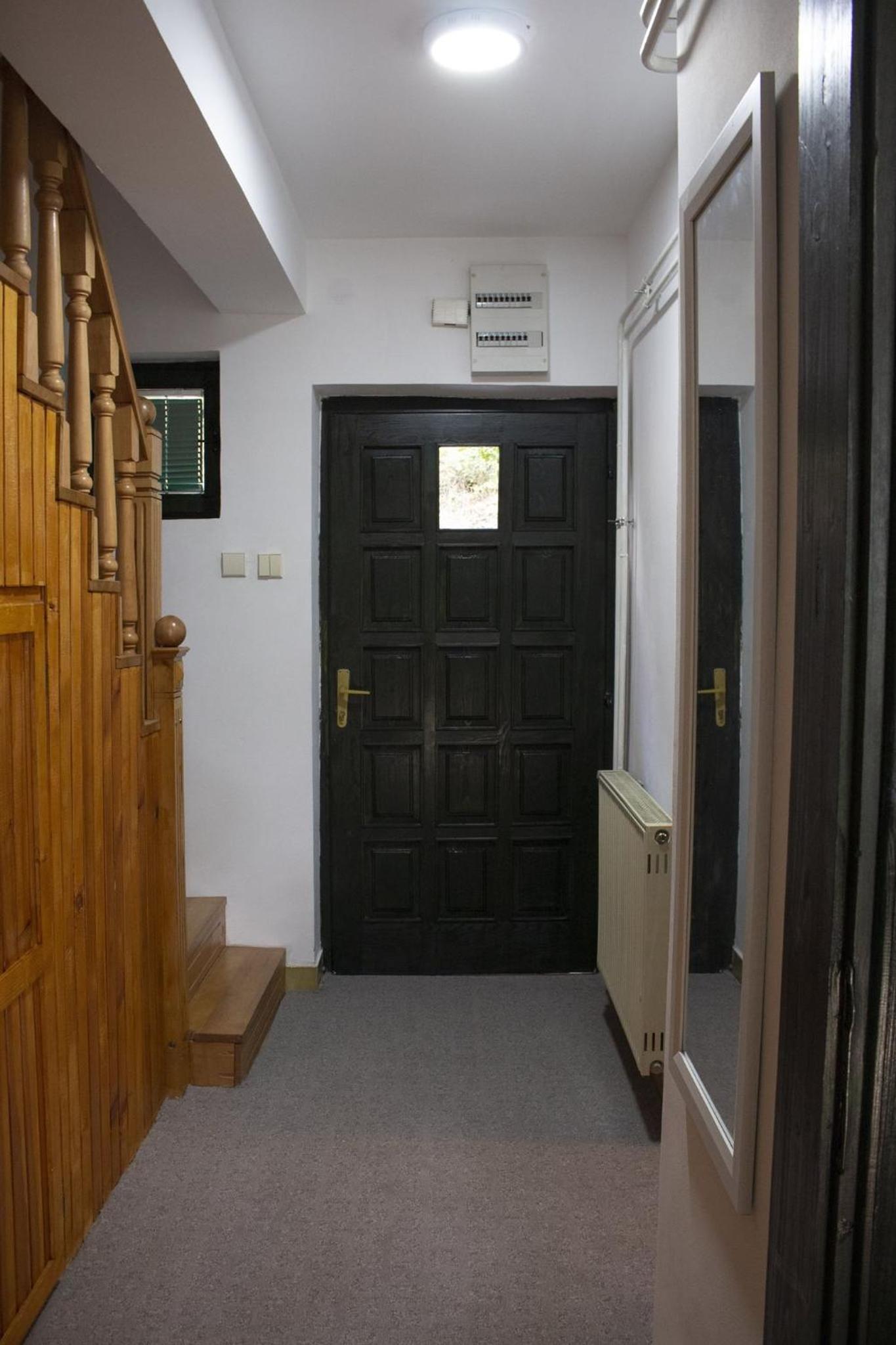 Green door