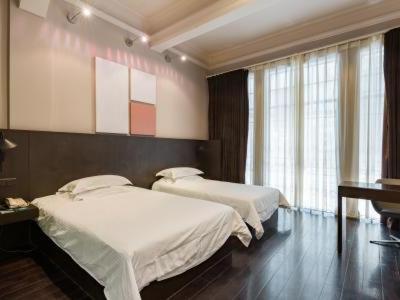 Jinjiang Inn Nanjing Road Pedestrian streetEast Asia Hotel
