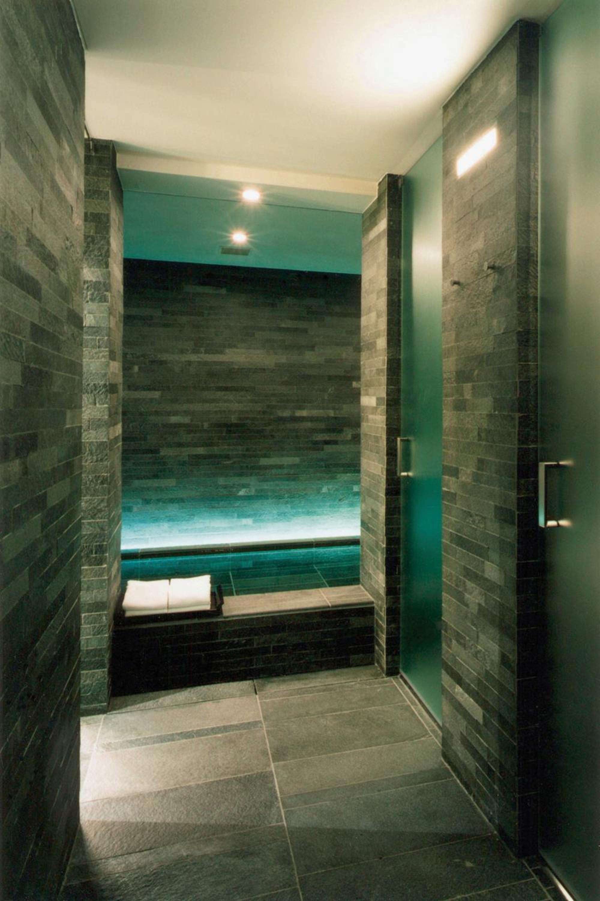 Four Seasons Hotel Tokyo at Marunouchi