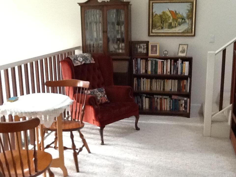 Sooke Vacations - Wisteria Honeymoon Cottage - Property Image 1