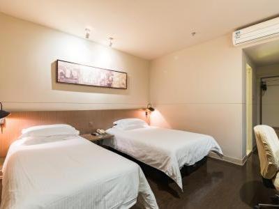 Jinjiang Inn Nanjing Road Pedestrian streetEast Asia Hotel