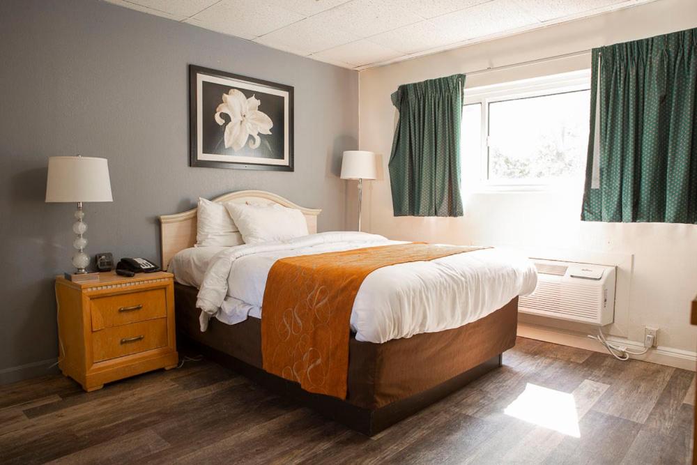 Boston Vacations - Bedford Motel - Property Image 3