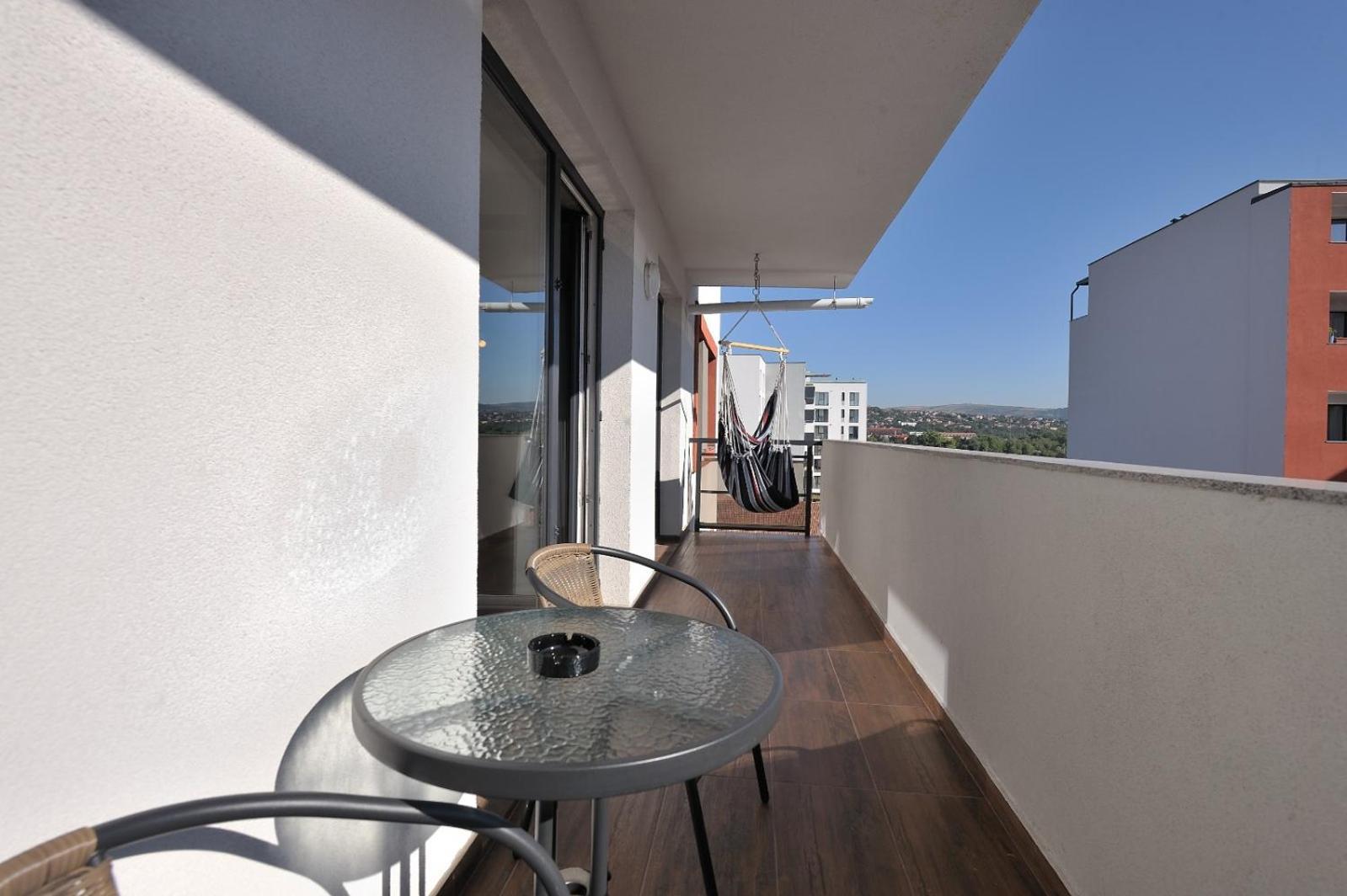 Sofia Apartments - Image 2