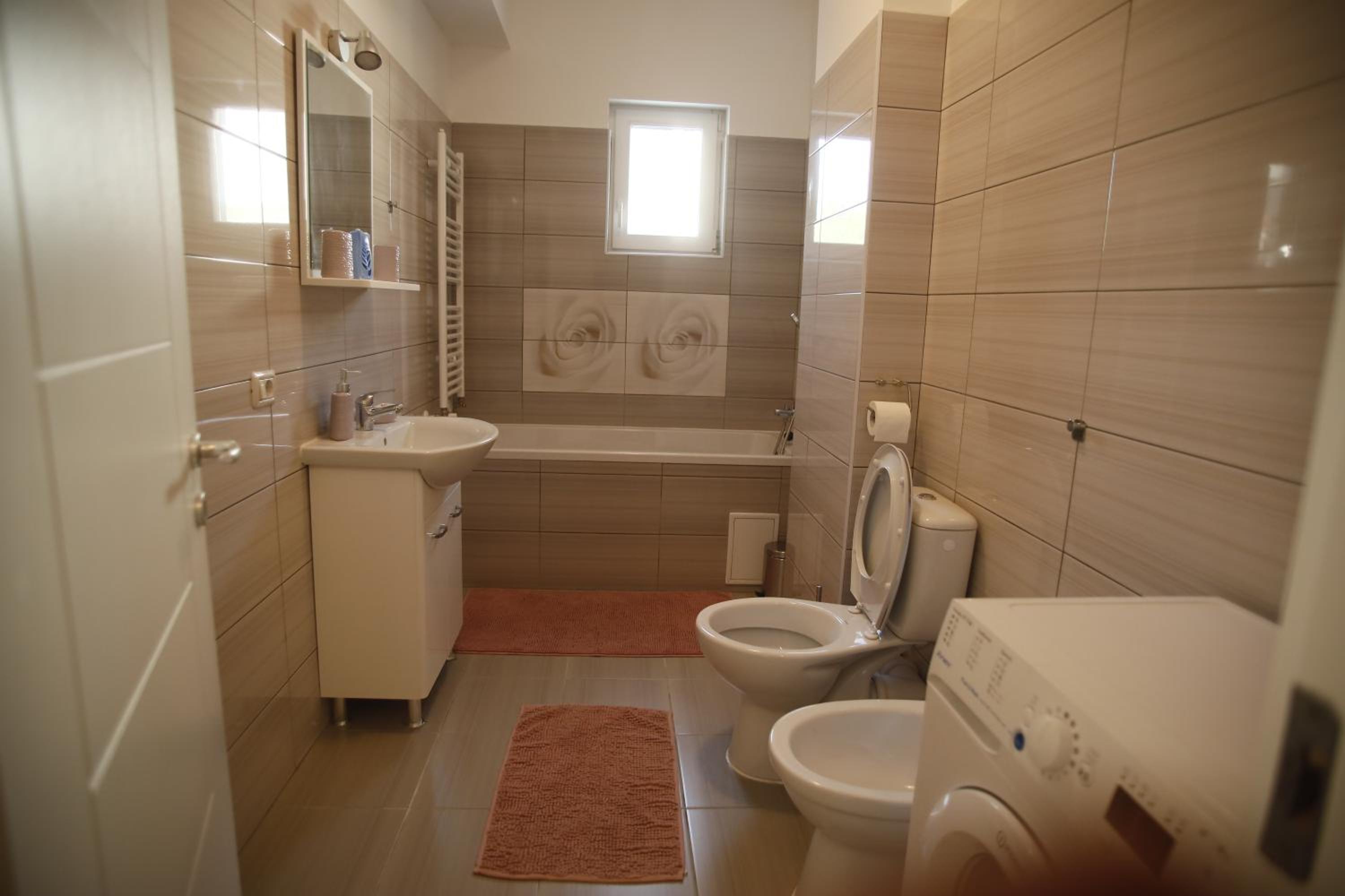 Lar Apartment view 4