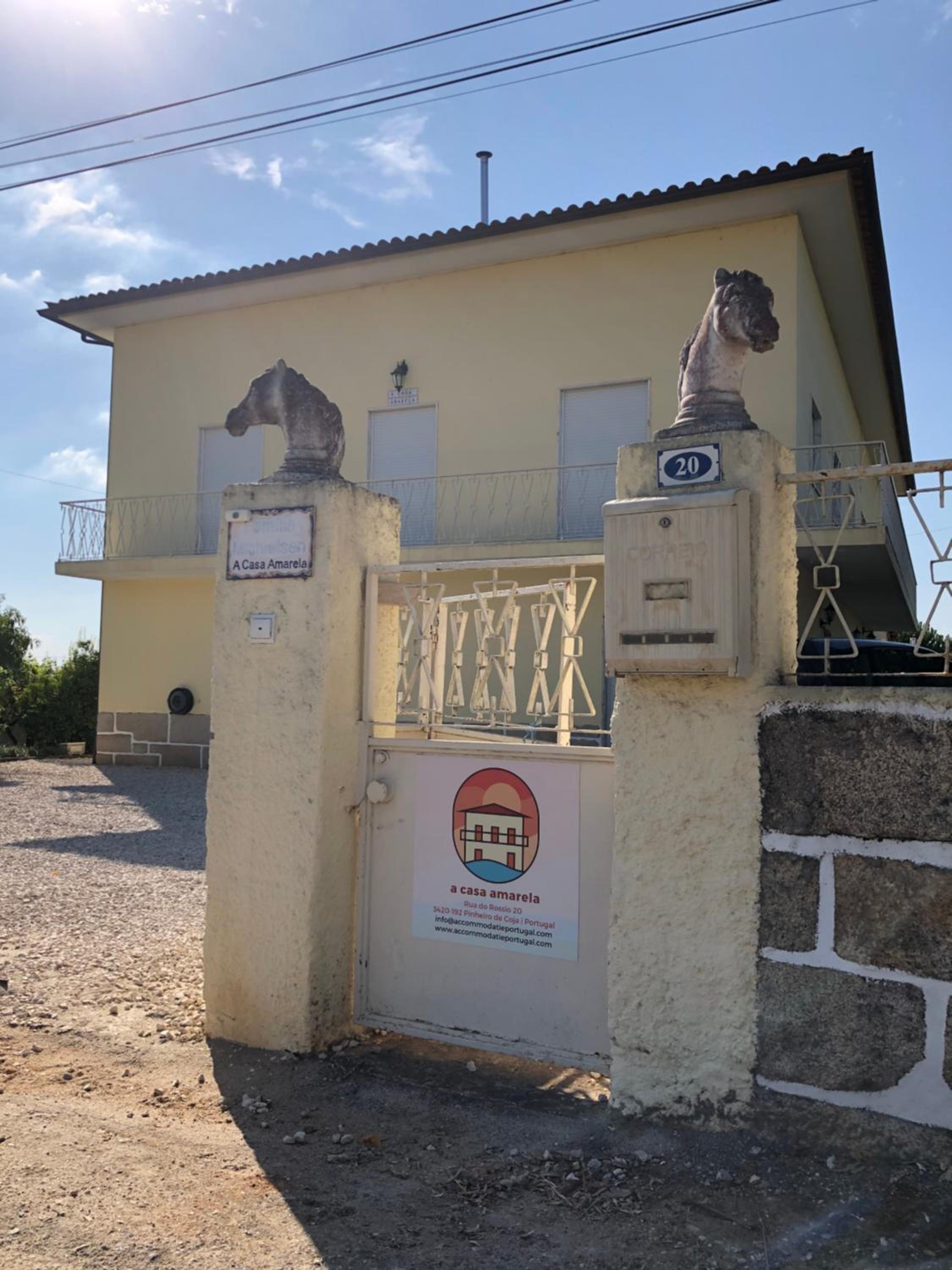 A Casa Amarela