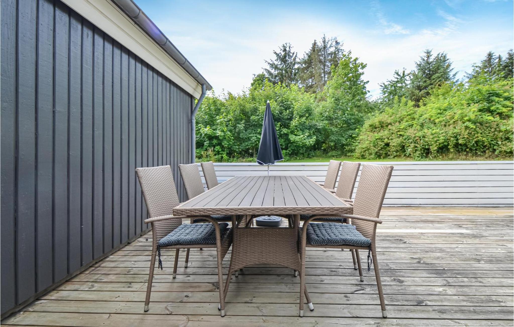 Cozy Home In Ebeltoft With Sauna