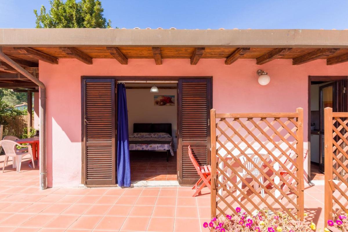 Bilocale in Villa Elba view 2