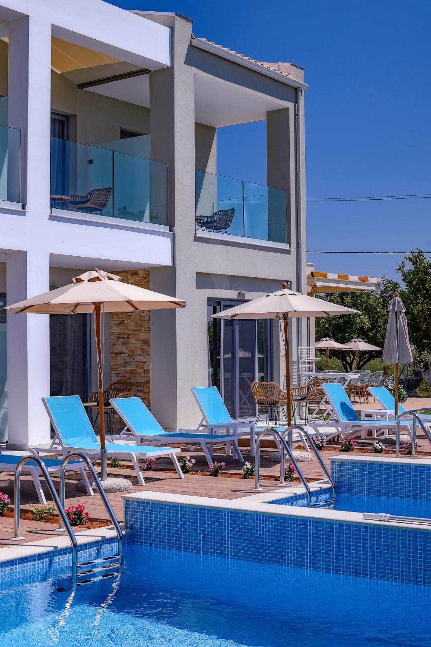 Alonaki Resort