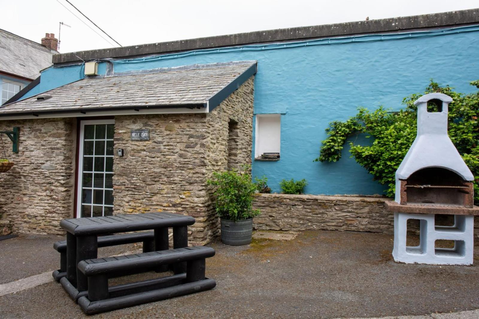 Yetland Farm Holiday Cottages view 3