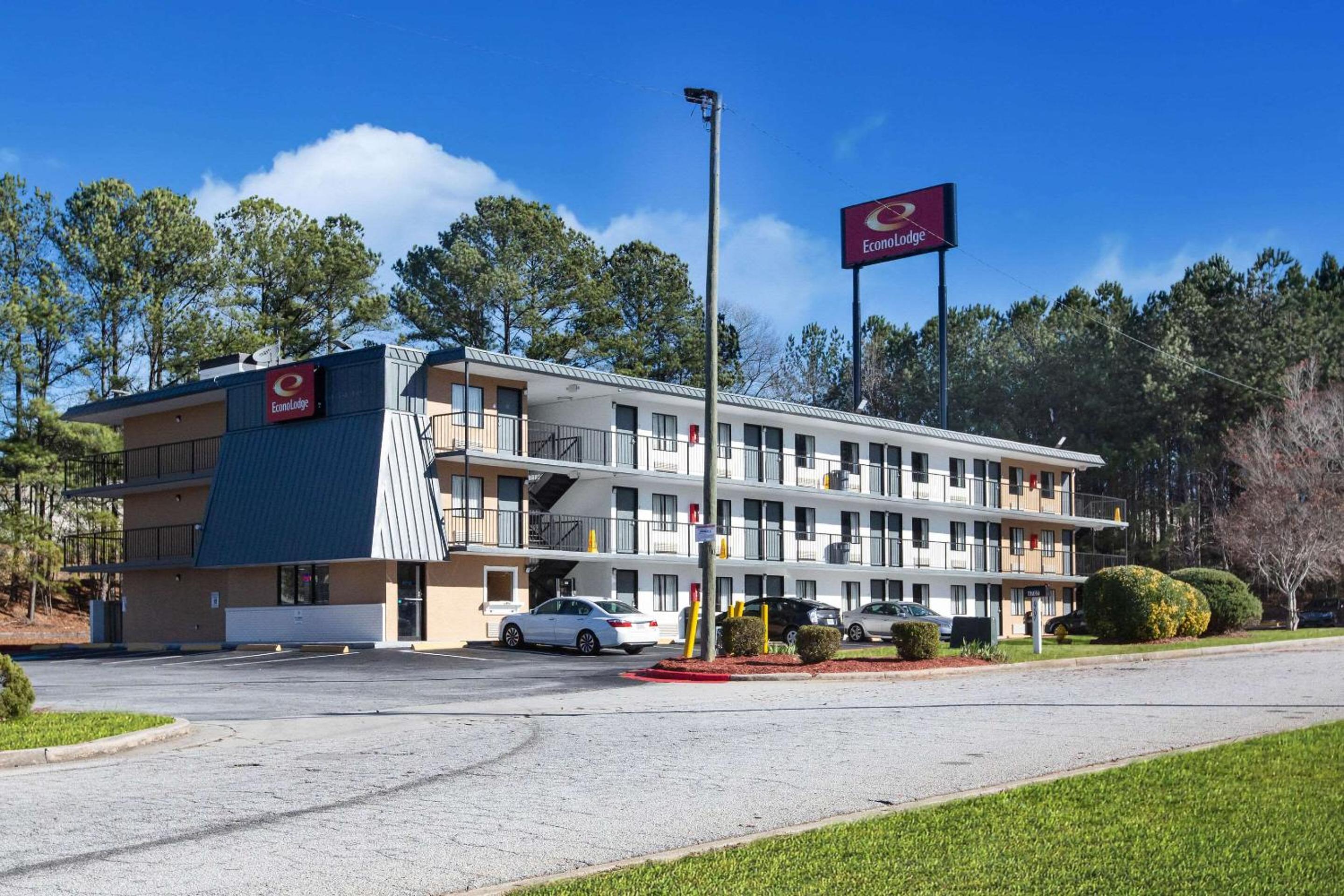 Econo Lodge Lithonia - Atlanta East view 3